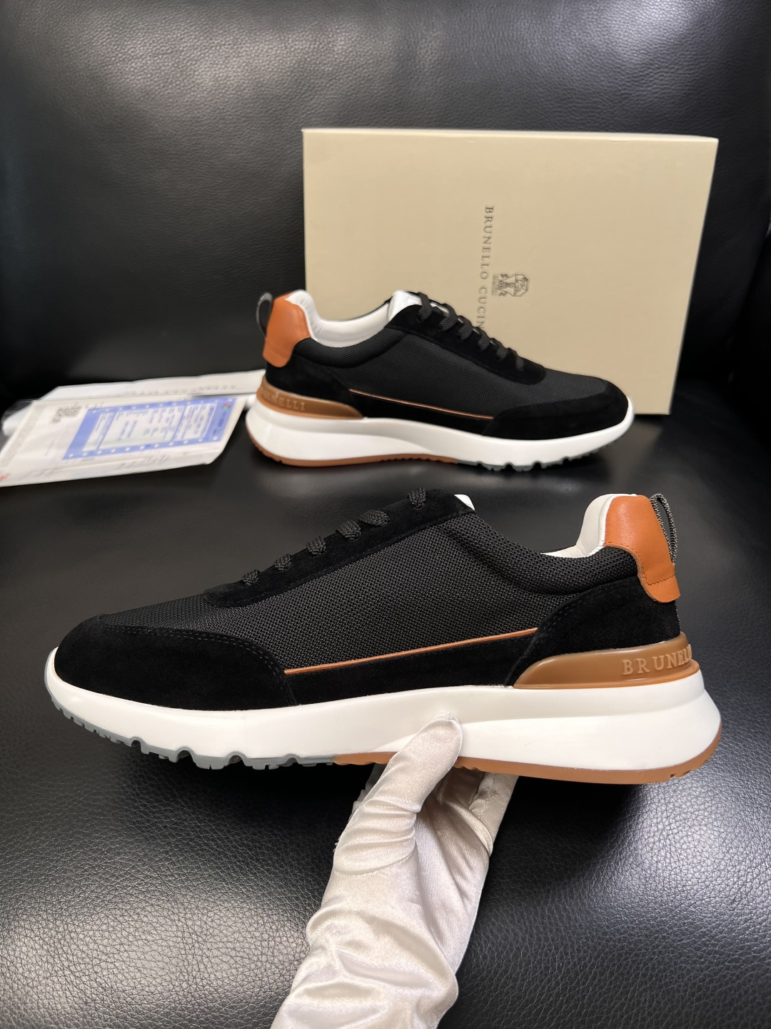 Brunello Cucinelli  高品质 顶级工艺品  BC  专柜同步原厂配置，意大利进口牛皮面