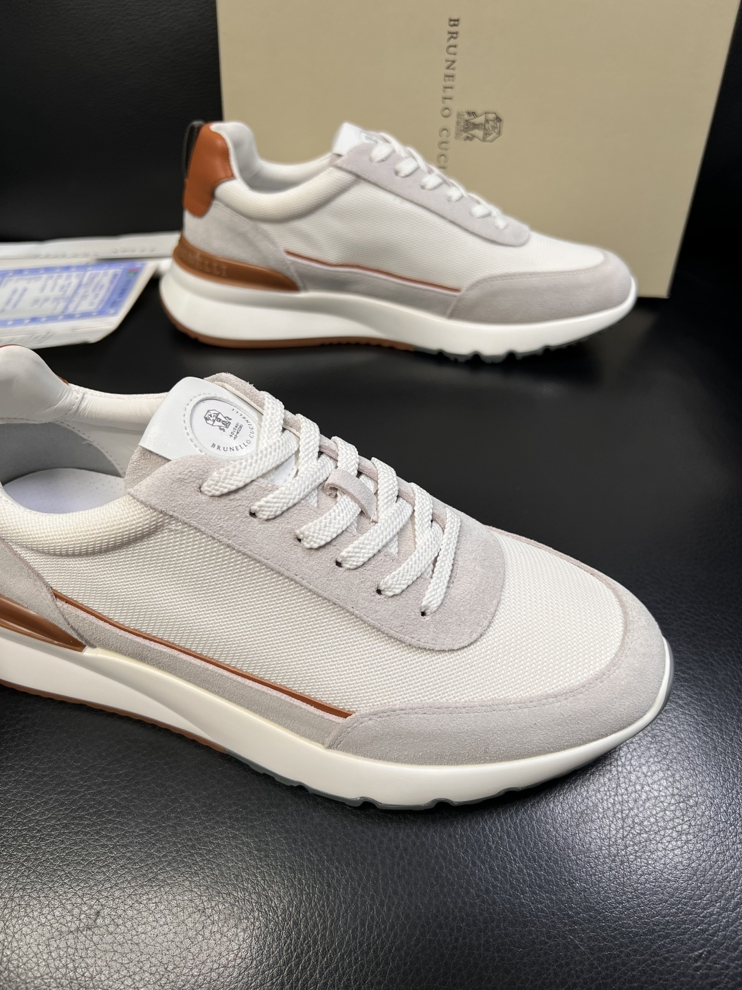 Brunello Cucinelli  高品质 顶级工艺品  BC  专柜同步原厂配置，意大利进口牛皮面