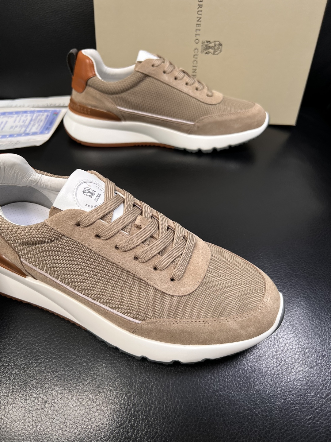 Brunello Cucinelli  高品质 顶级工艺品  BC  专柜同步原厂配置，意大利进口牛皮面