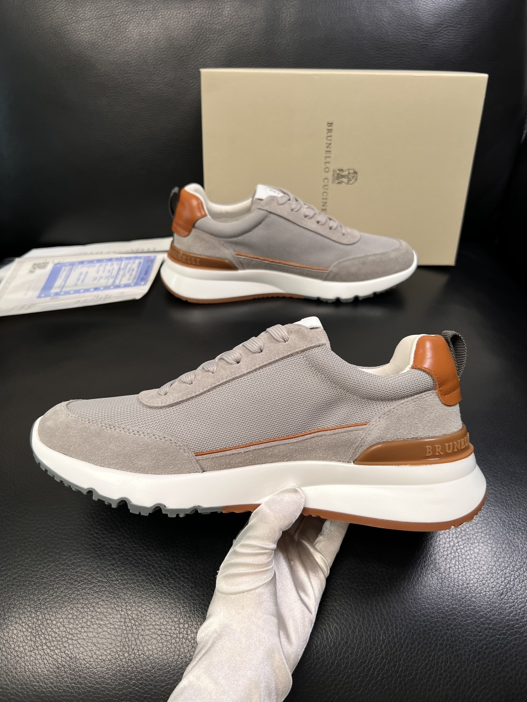 Brunello Cucinelli  高品质 顶级工艺品  BC  专柜同步原厂配置，意大利进口牛皮面