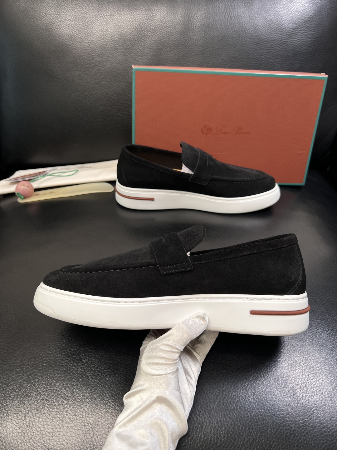 Loro Piana  高品质  顶级工艺品  诺悠翩雅  新品专柜同步原厂配置，鞋面意大利进口牛皮面料