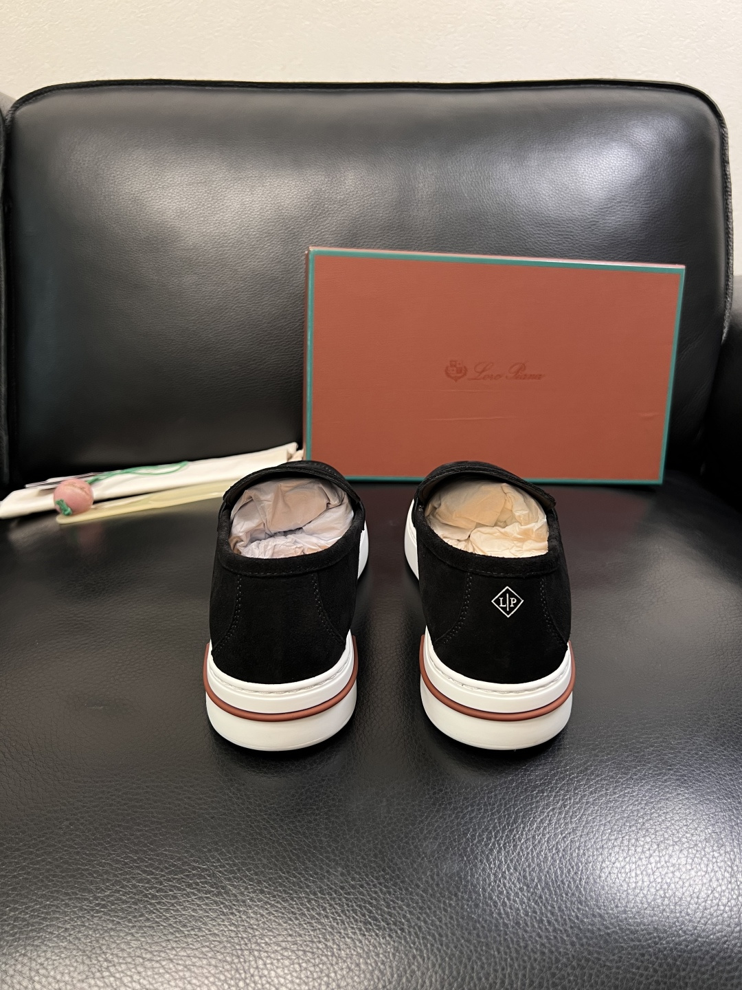 Loro Piana  高品质  顶级工艺品  诺悠翩雅  新品专柜同步原厂配置，鞋面意大利进口牛皮面料