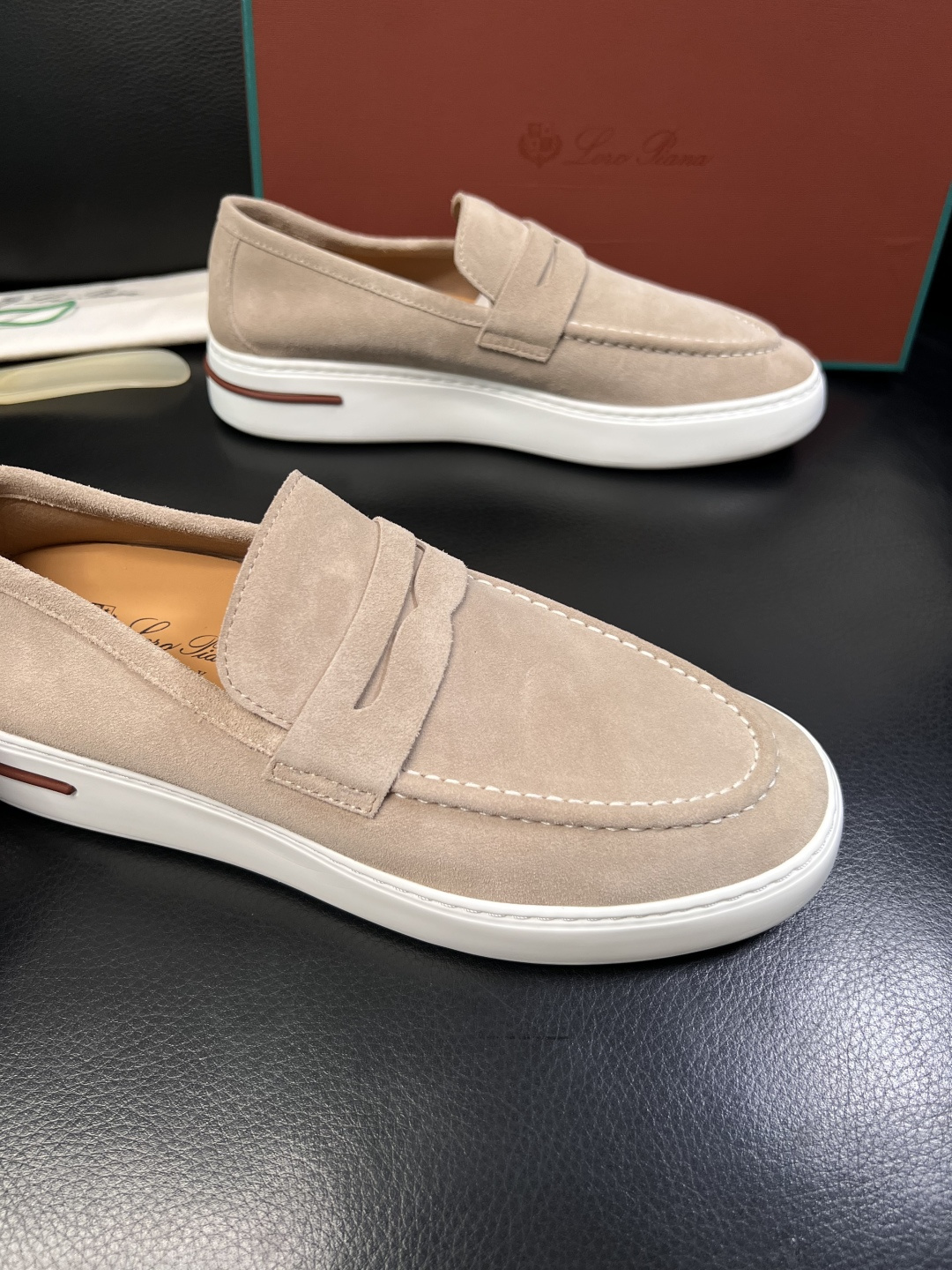 Loro Piana  高品质  顶级工艺品  诺悠翩雅  新品专柜同步原厂配置，鞋面意大利进口牛皮面料