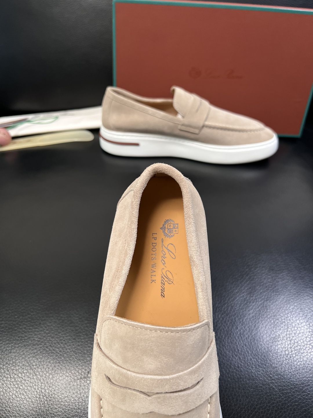Loro Piana  高品质  顶级工艺品  诺悠翩雅  新品专柜同步原厂配置，鞋面意大利进口牛皮面料