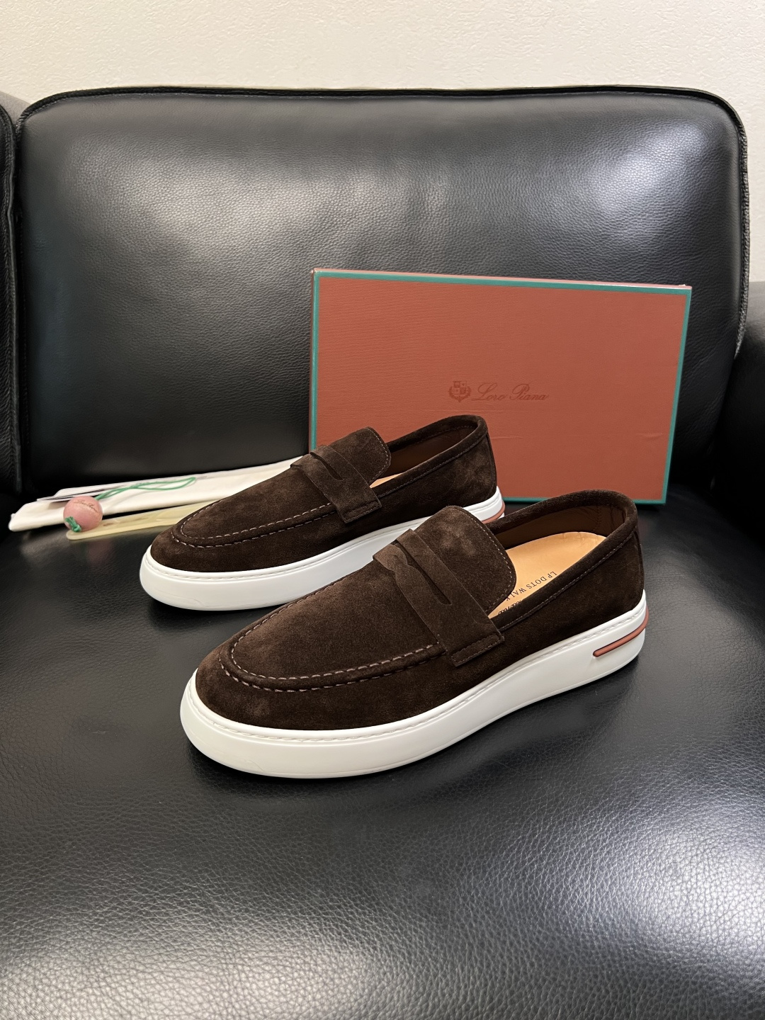 Loro Piana  高品质  顶级工艺品  诺悠翩雅  新品专柜同步原厂配置，鞋面意大利进口牛皮面料
