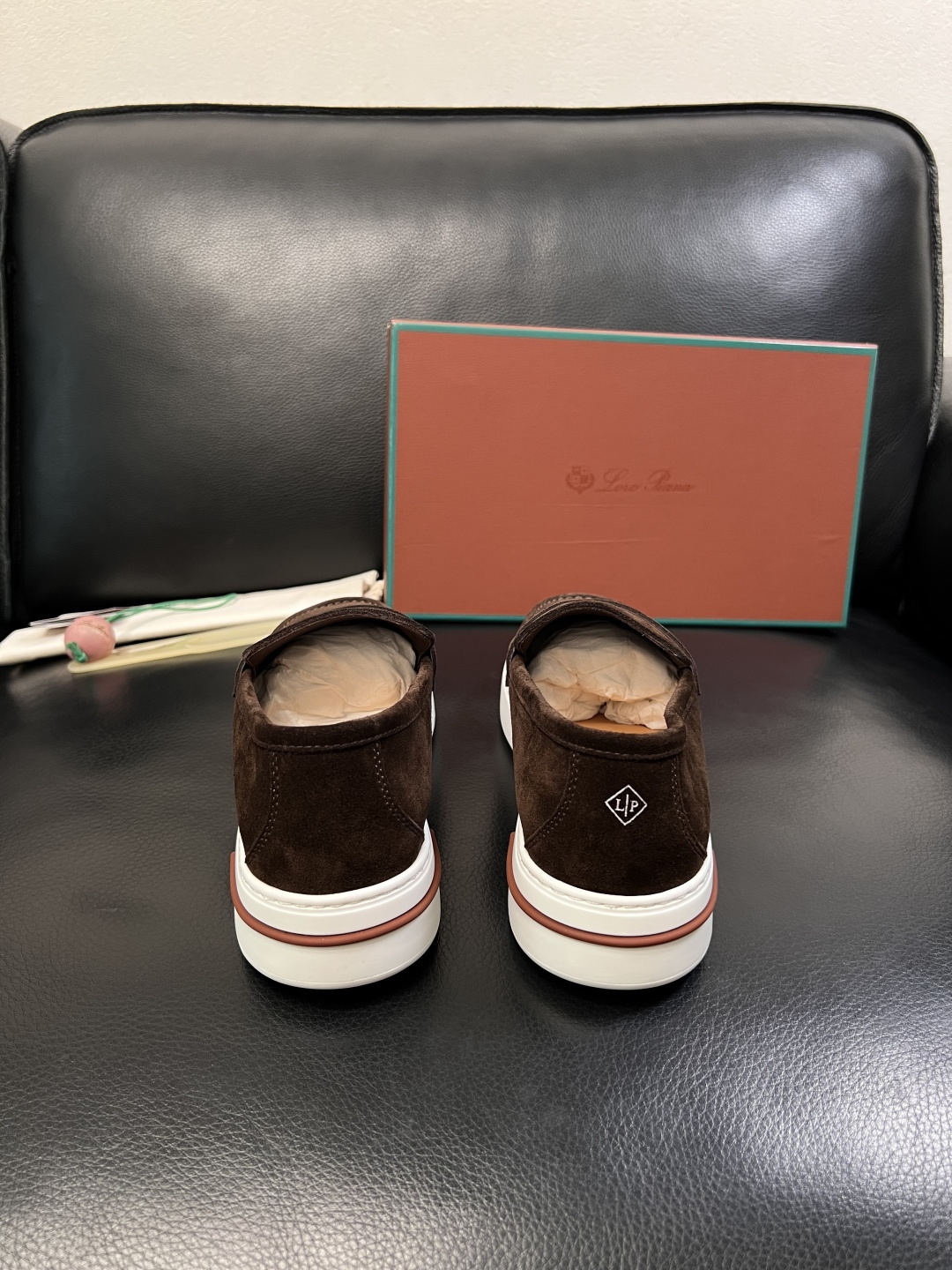 Loro Piana  高品质  顶级工艺品  诺悠翩雅  新品专柜同步原厂配置，鞋面意大利进口牛皮面料