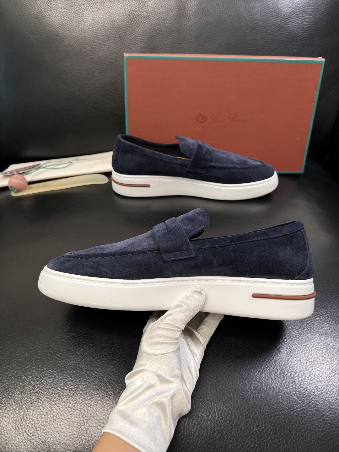 Loro Piana  高品质  顶级工艺品  诺悠翩雅  新品专柜同步原厂配置，鞋面意大利进口牛皮面料