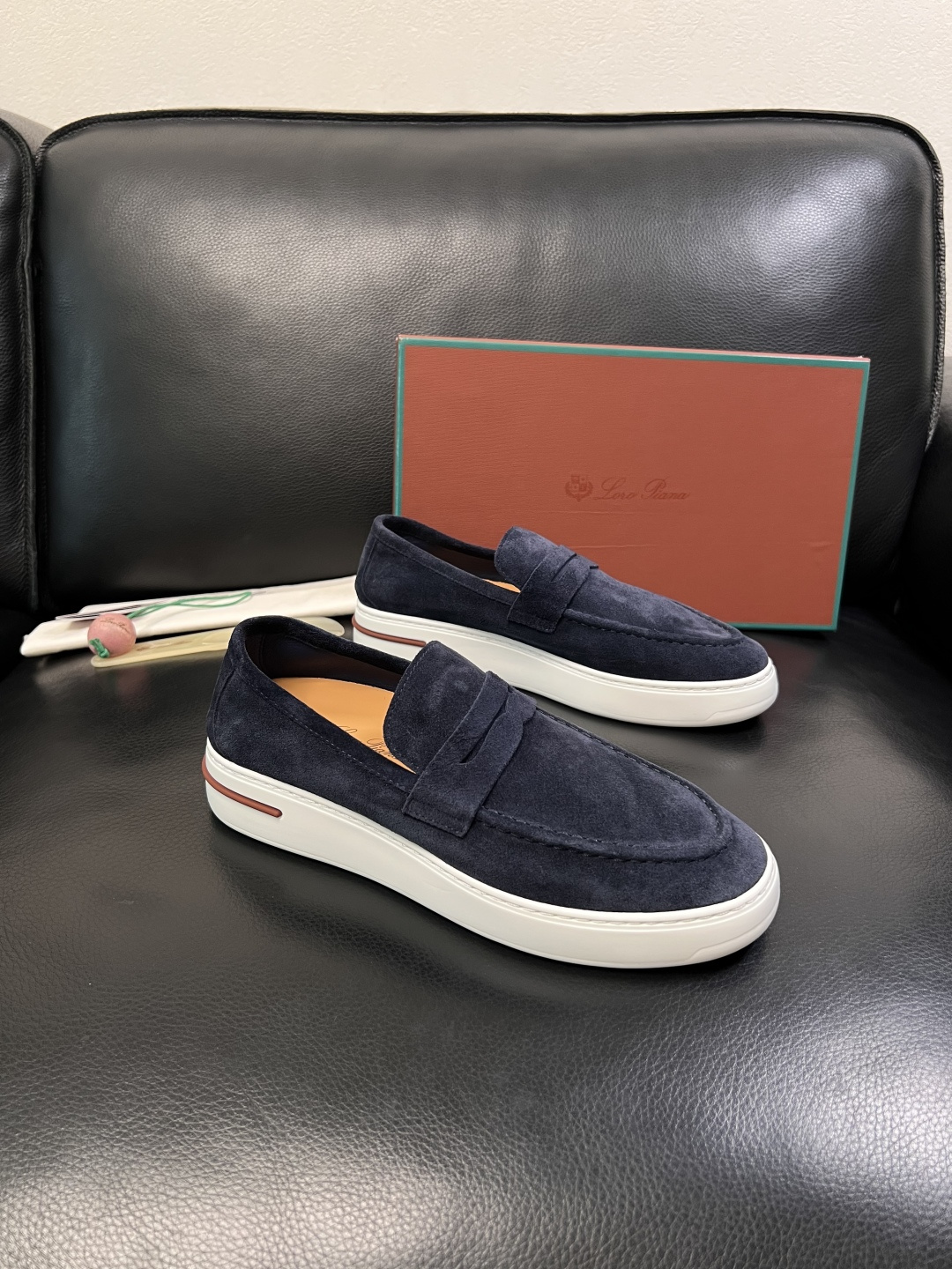 Loro Piana  高品质  顶级工艺品  诺悠翩雅  新品专柜同步原厂配置，鞋面意大利进口牛皮面料