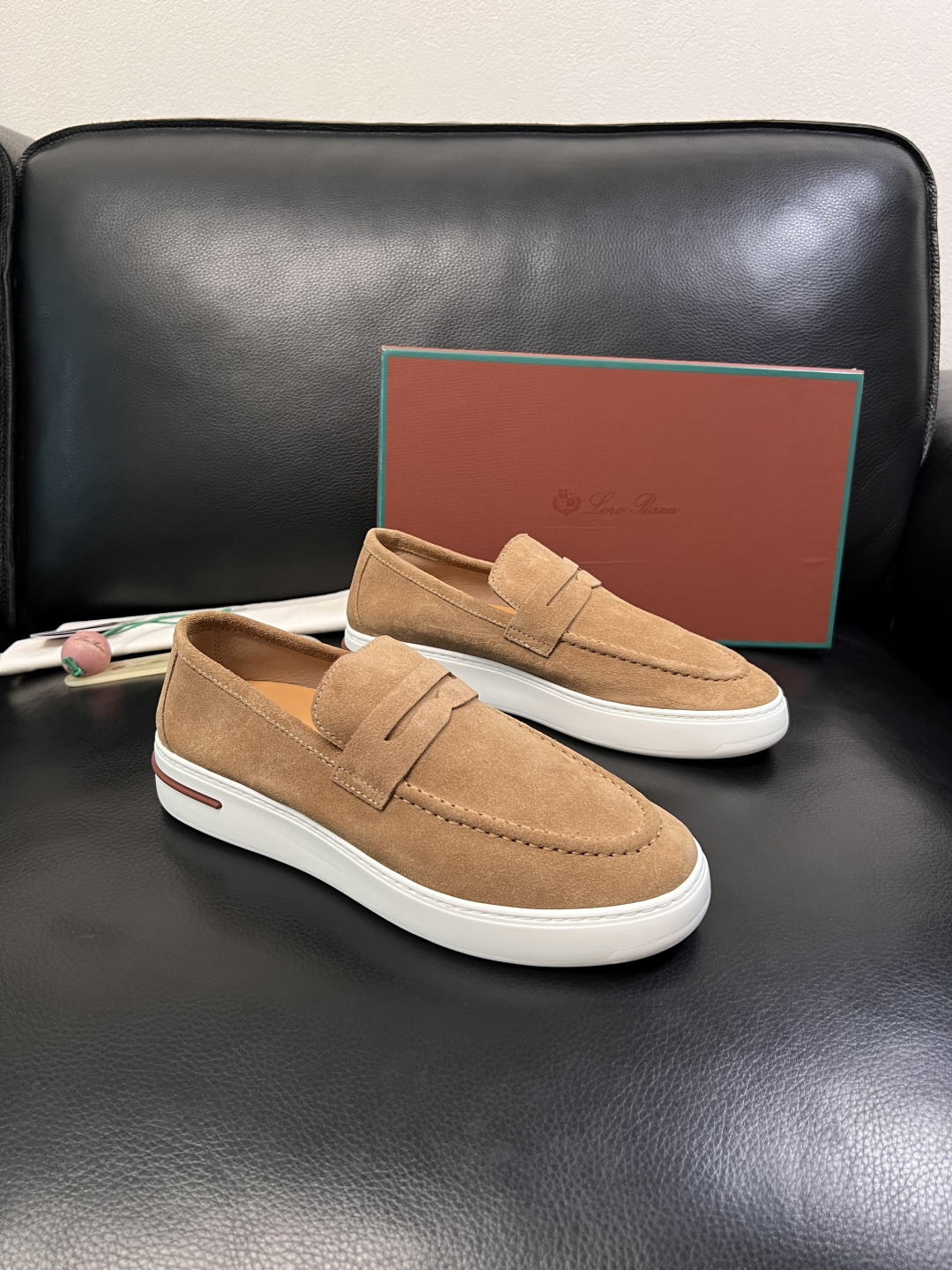 Loro Piana  高品质  顶级工艺品  诺悠翩雅  新品专柜同步原厂配置，鞋面意大利进口牛皮面料