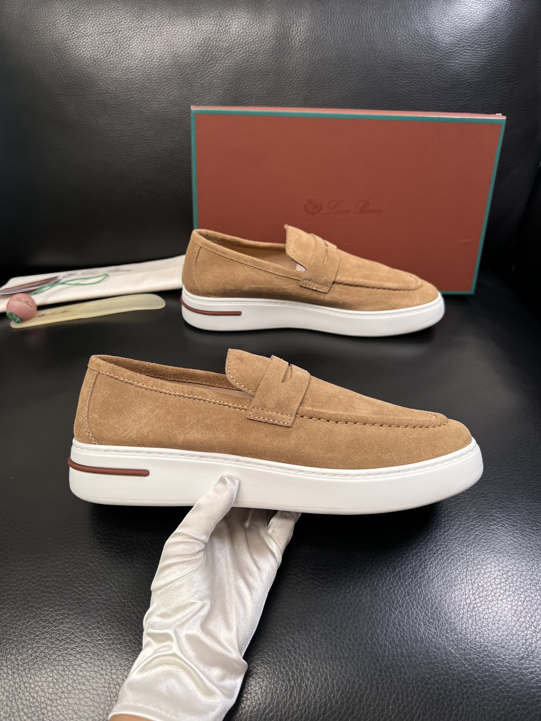 Loro Piana  高品质  顶级工艺品  诺悠翩雅  新品专柜同步原厂配置，鞋面意大利进口牛皮面料
