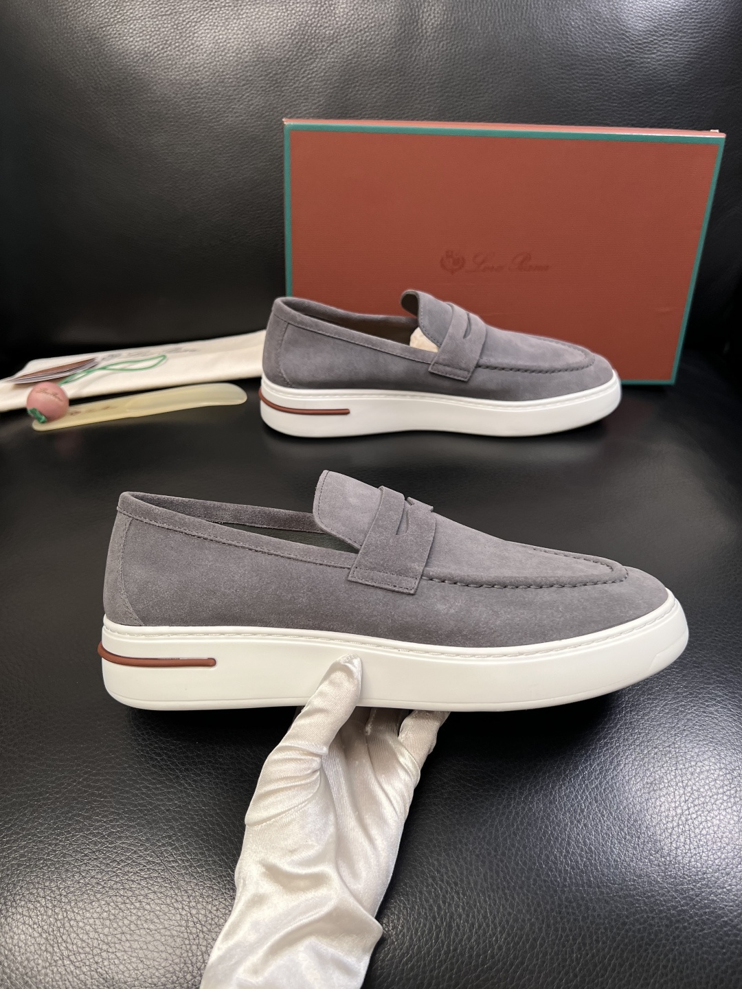 Loro Piana  高品质  顶级工艺品  诺悠翩雅  新品专柜同步原厂配置，鞋面意大利进口牛皮面料
