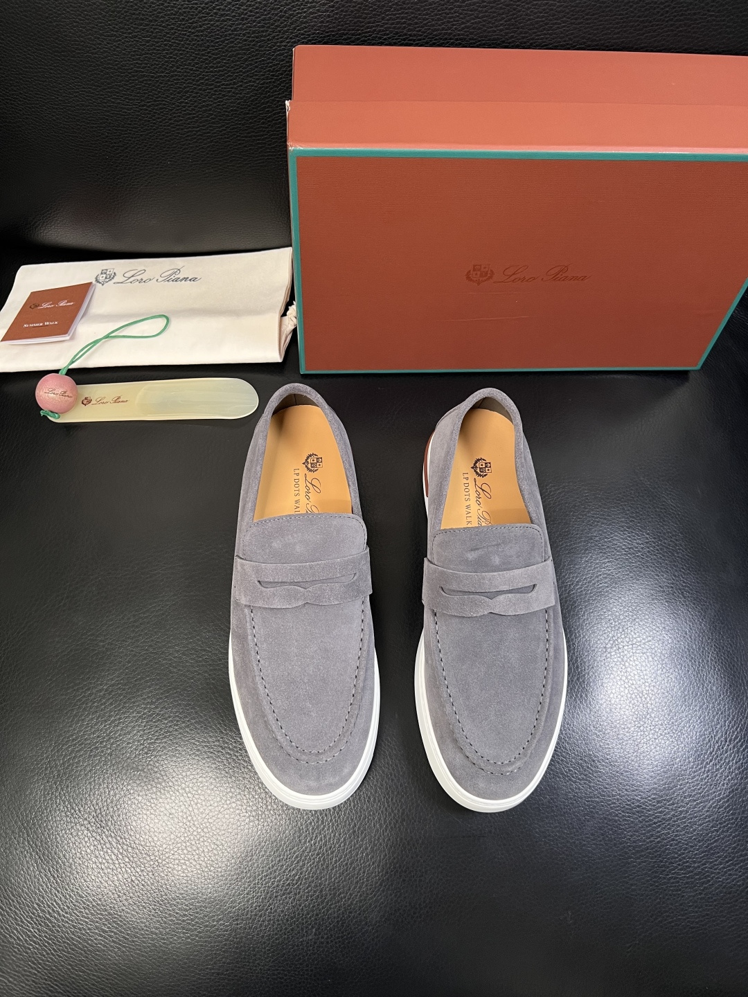 Loro Piana  高品质  顶级工艺品  诺悠翩雅  新品专柜同步原厂配置，鞋面意大利进口牛皮面料