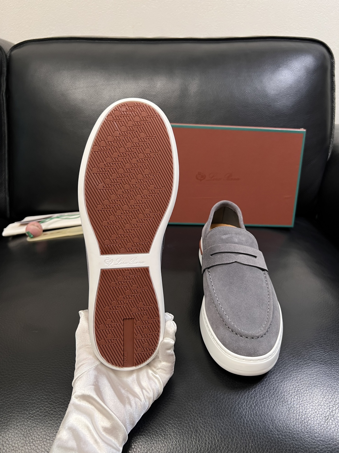 Loro Piana  高品质  顶级工艺品  诺悠翩雅  新品专柜同步原厂配置，鞋面意大利进口牛皮面料