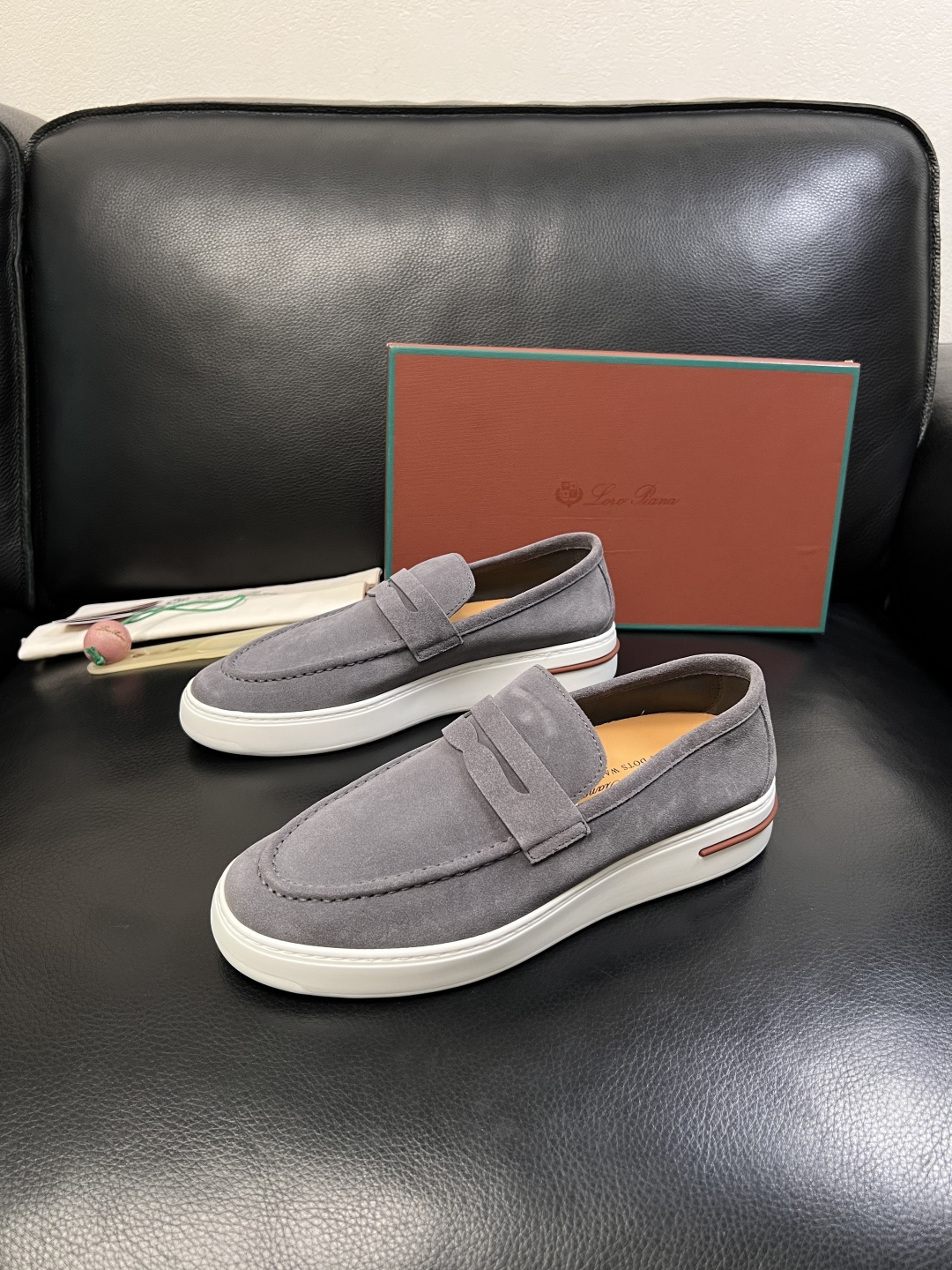 Loro Piana  高品质  顶级工艺品  诺悠翩雅  新品专柜同步原厂配置，鞋面意大利进口牛皮面料