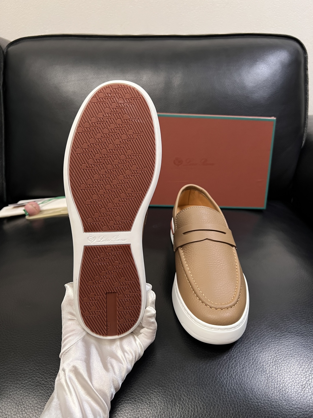 Loro Piana  高品质  顶级工艺品  诺悠翩雅  新品专柜同步原厂配置，鞋面意大利进口牛皮面料