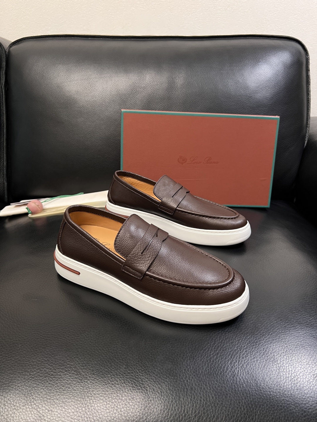Loro Piana  高品质  顶级工艺品  诺悠翩雅  新品专柜同步原厂配置，鞋面意大利进口牛皮面料