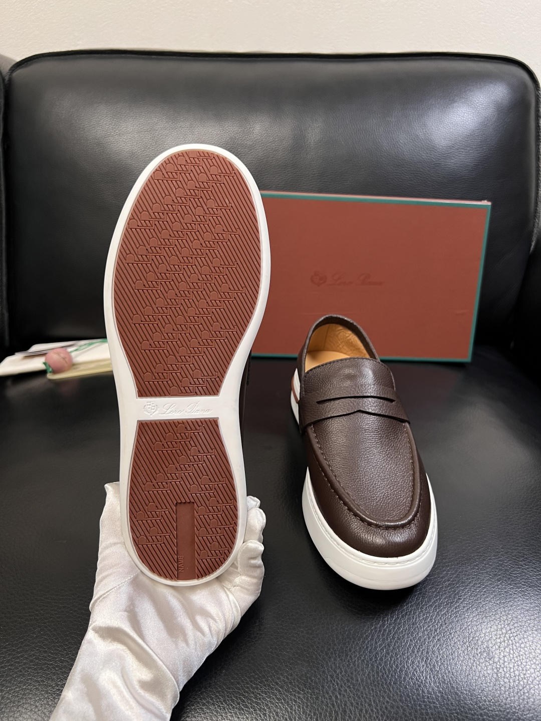 Loro Piana  高品质  顶级工艺品  诺悠翩雅  新品专柜同步原厂配置，鞋面意大利进口牛皮面料