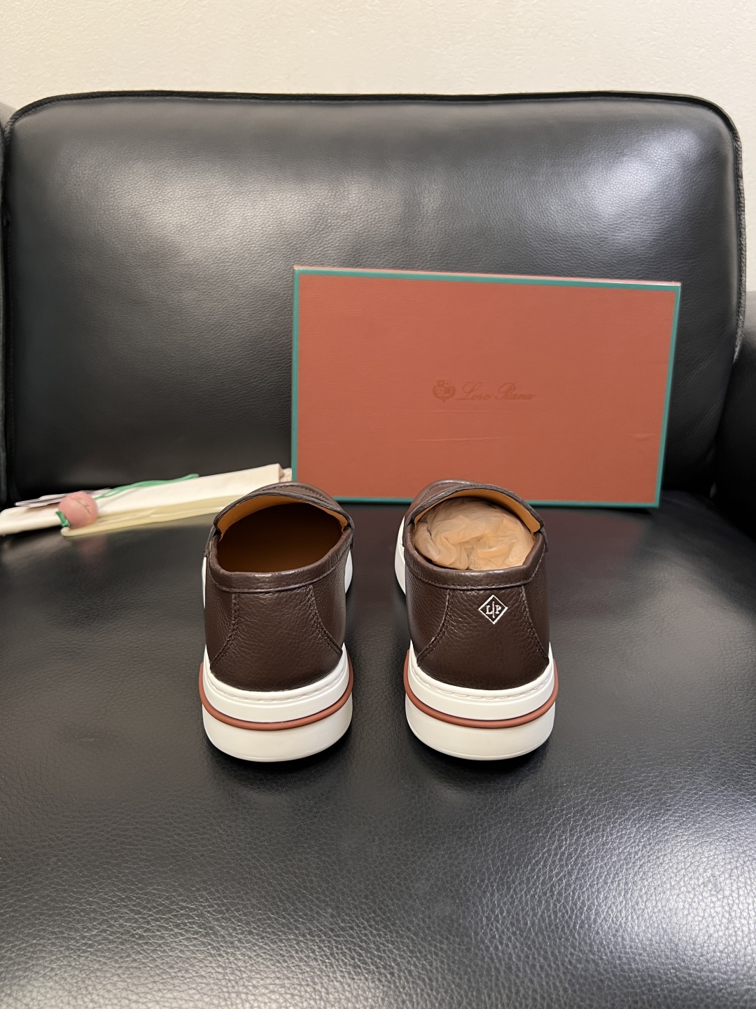 Loro Piana  高品质  顶级工艺品  诺悠翩雅  新品专柜同步原厂配置，鞋面意大利进口牛皮面料