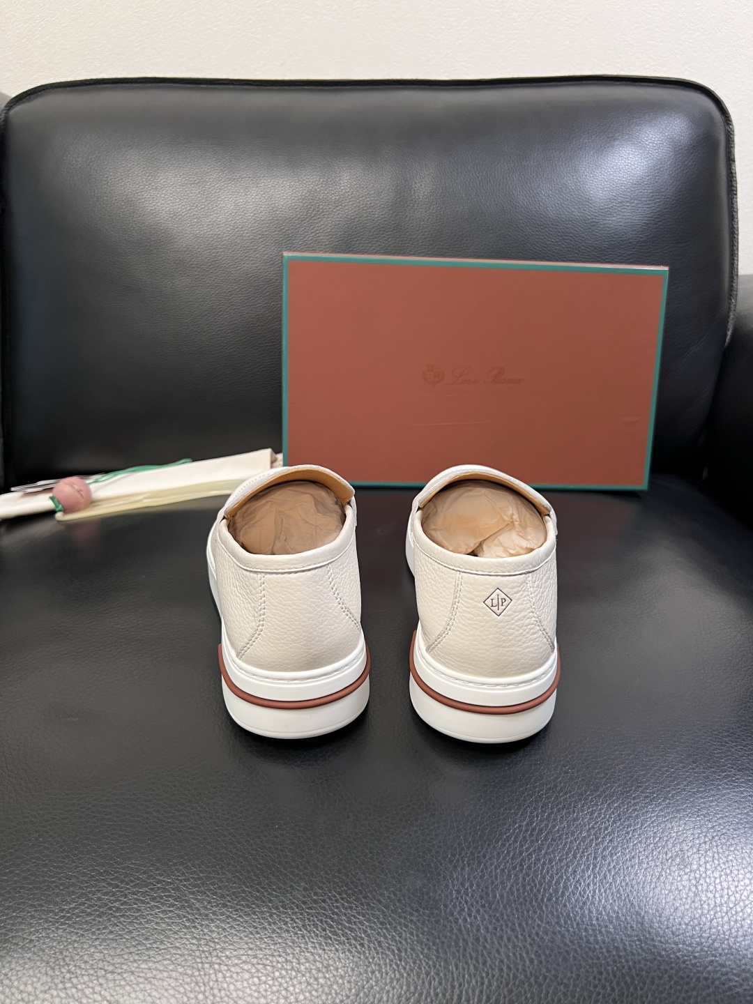 Loro Piana  高品质  顶级工艺品  诺悠翩雅  新品专柜同步原厂配置，鞋面意大利进口牛皮面料