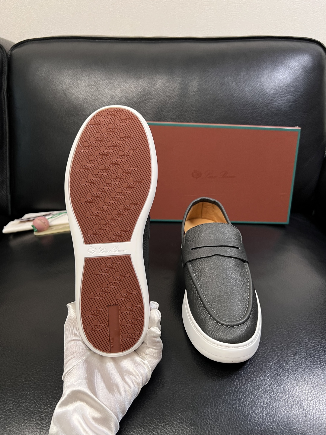 Loro Piana  高品质  顶级工艺品  诺悠翩雅  新品专柜同步原厂配置，鞋面意大利进口牛皮面料
