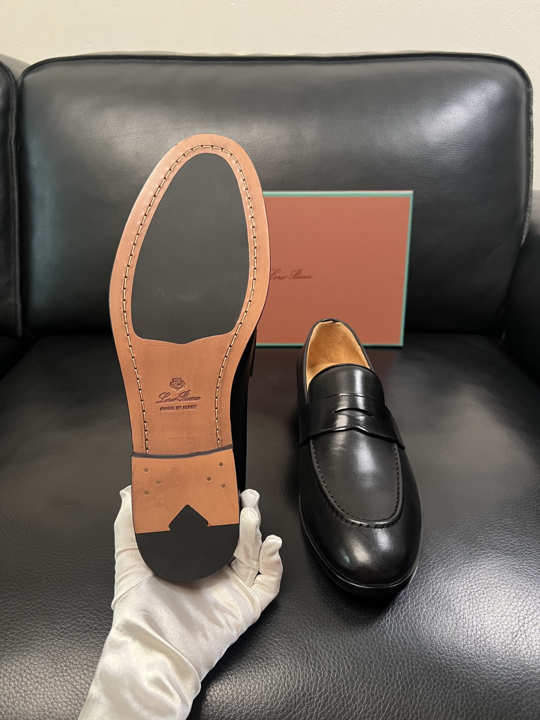 Loro Piana  高品质  顶级工艺品  诺悠翩雅  皮鞋新品专柜同步原厂配置，鞋面意大利进口牛皮