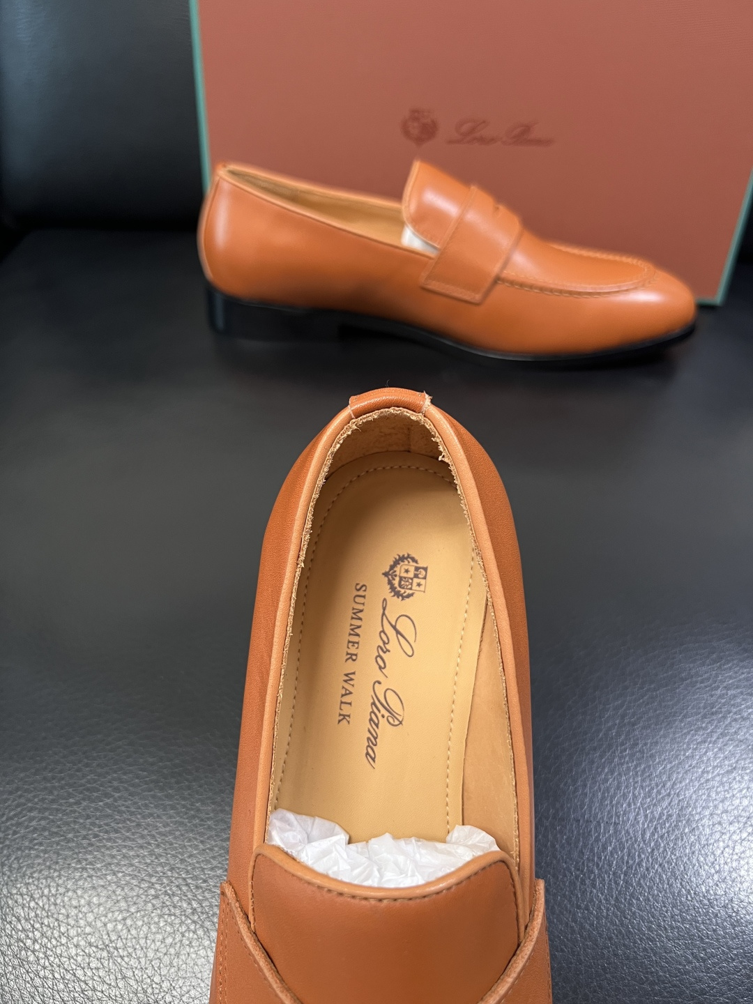 Loro Piana  高品质  顶级工艺品  诺悠翩雅  皮鞋新品专柜同步原厂配置，鞋面意大利进口牛皮