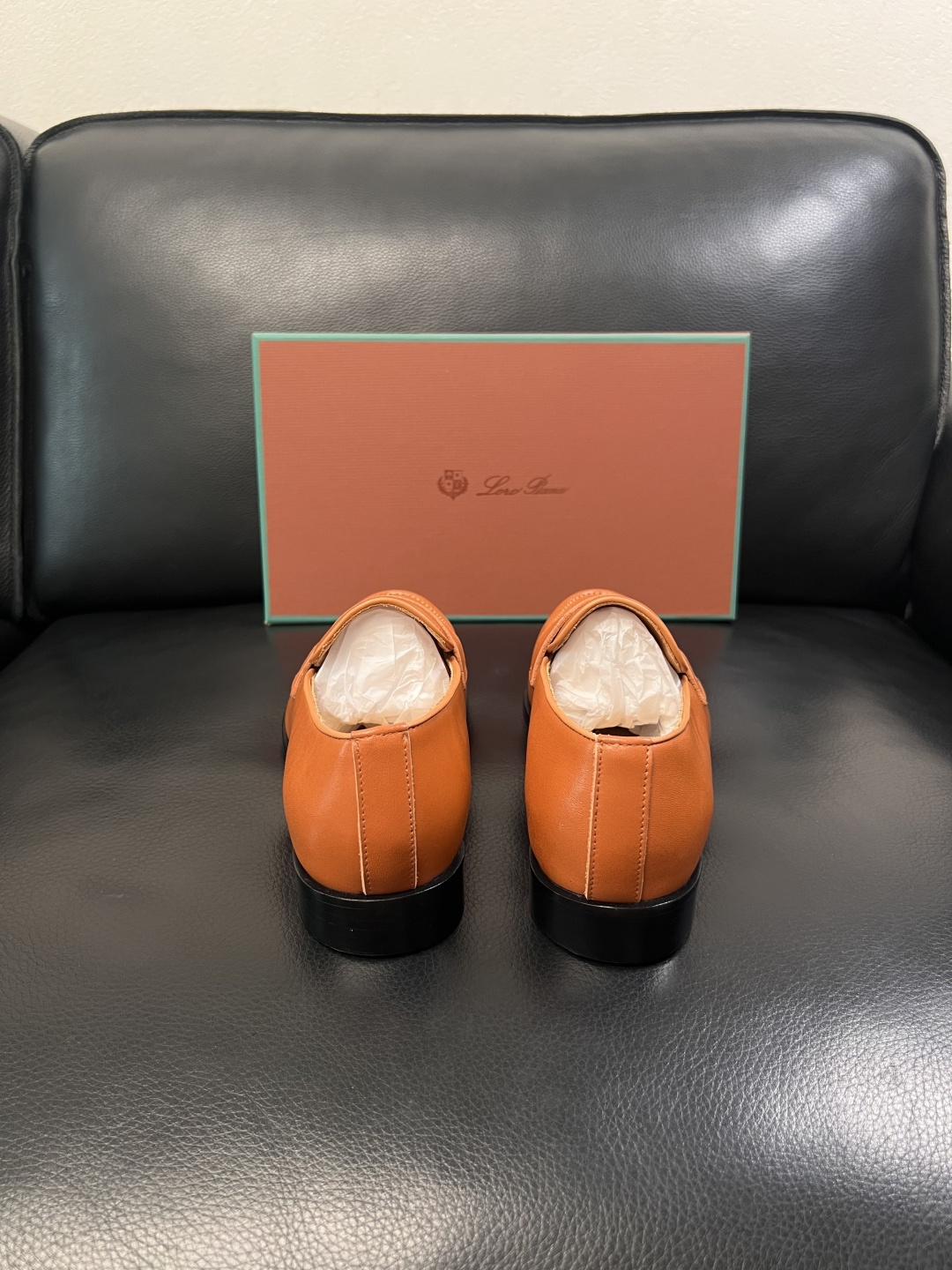 Loro Piana  高品质  顶级工艺品  诺悠翩雅  皮鞋新品专柜同步原厂配置，鞋面意大利进口牛皮