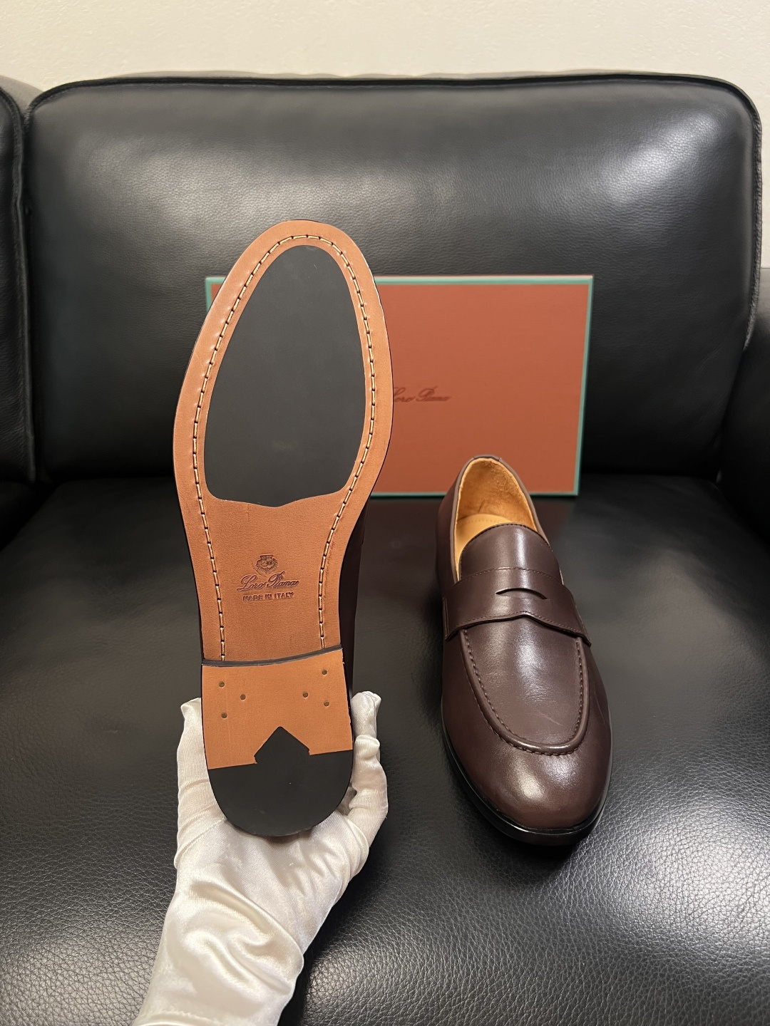 Loro Piana  高品质  顶级工艺品  诺悠翩雅  皮鞋新品专柜同步原厂配置，鞋面意大利进口牛皮