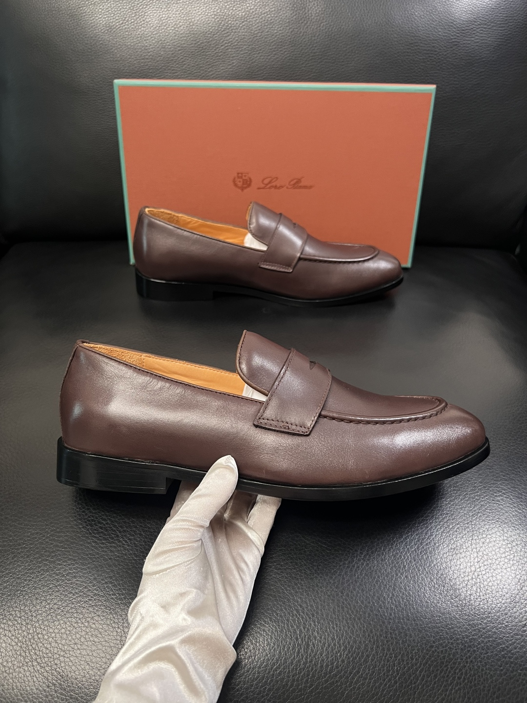 Loro Piana  高品质  顶级工艺品  诺悠翩雅  皮鞋新品专柜同步原厂配置，鞋面意大利进口牛皮