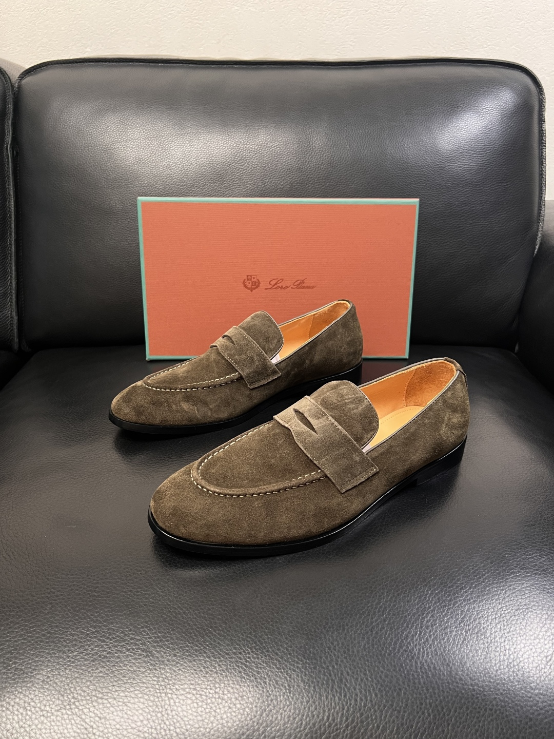 Loro Piana  高品质  顶级工艺品  诺悠翩雅  皮鞋新品专柜同步原厂配置，鞋面意大利进口牛皮