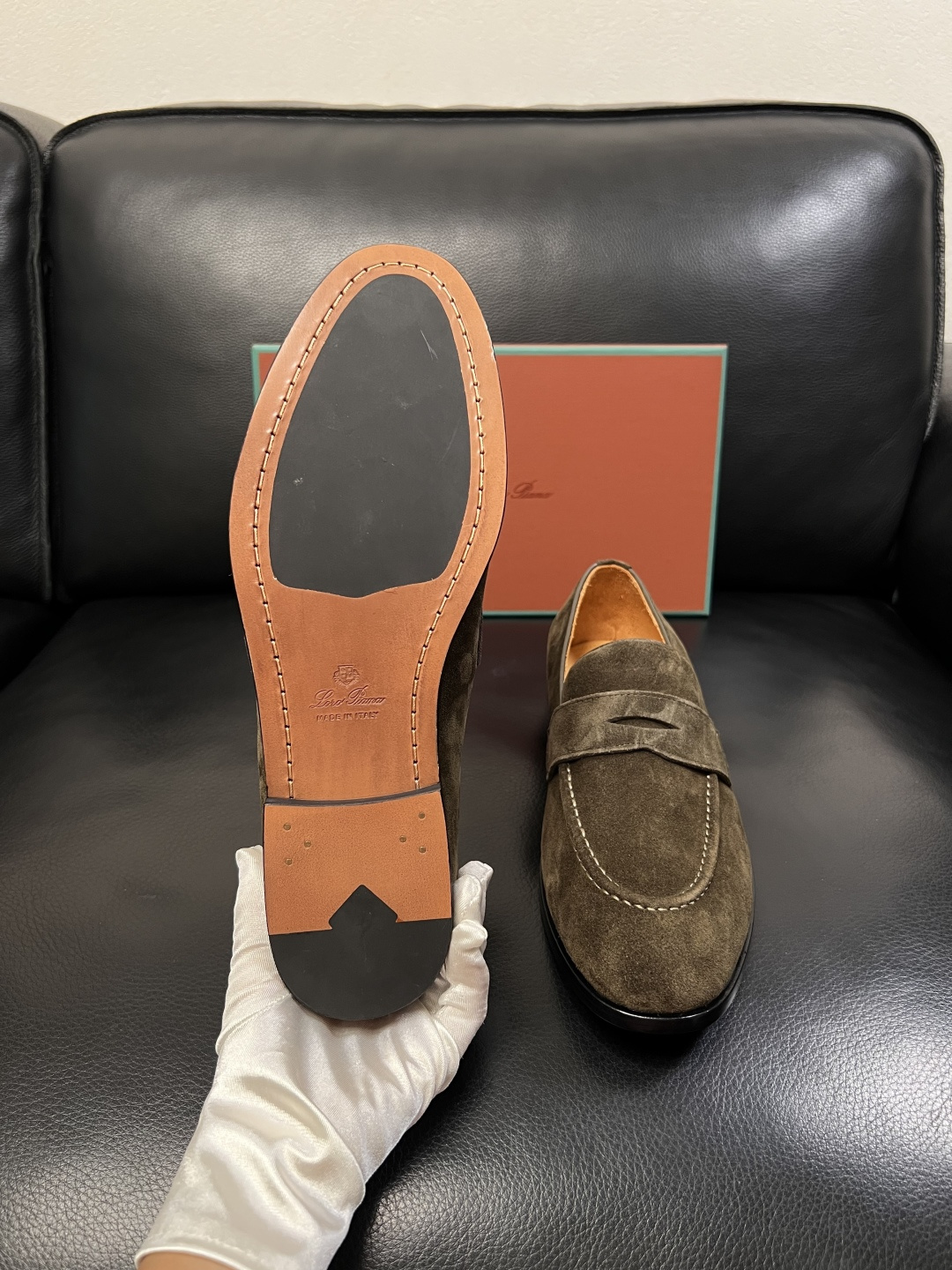Loro Piana  高品质  顶级工艺品  诺悠翩雅  皮鞋新品专柜同步原厂配置，鞋面意大利进口牛皮