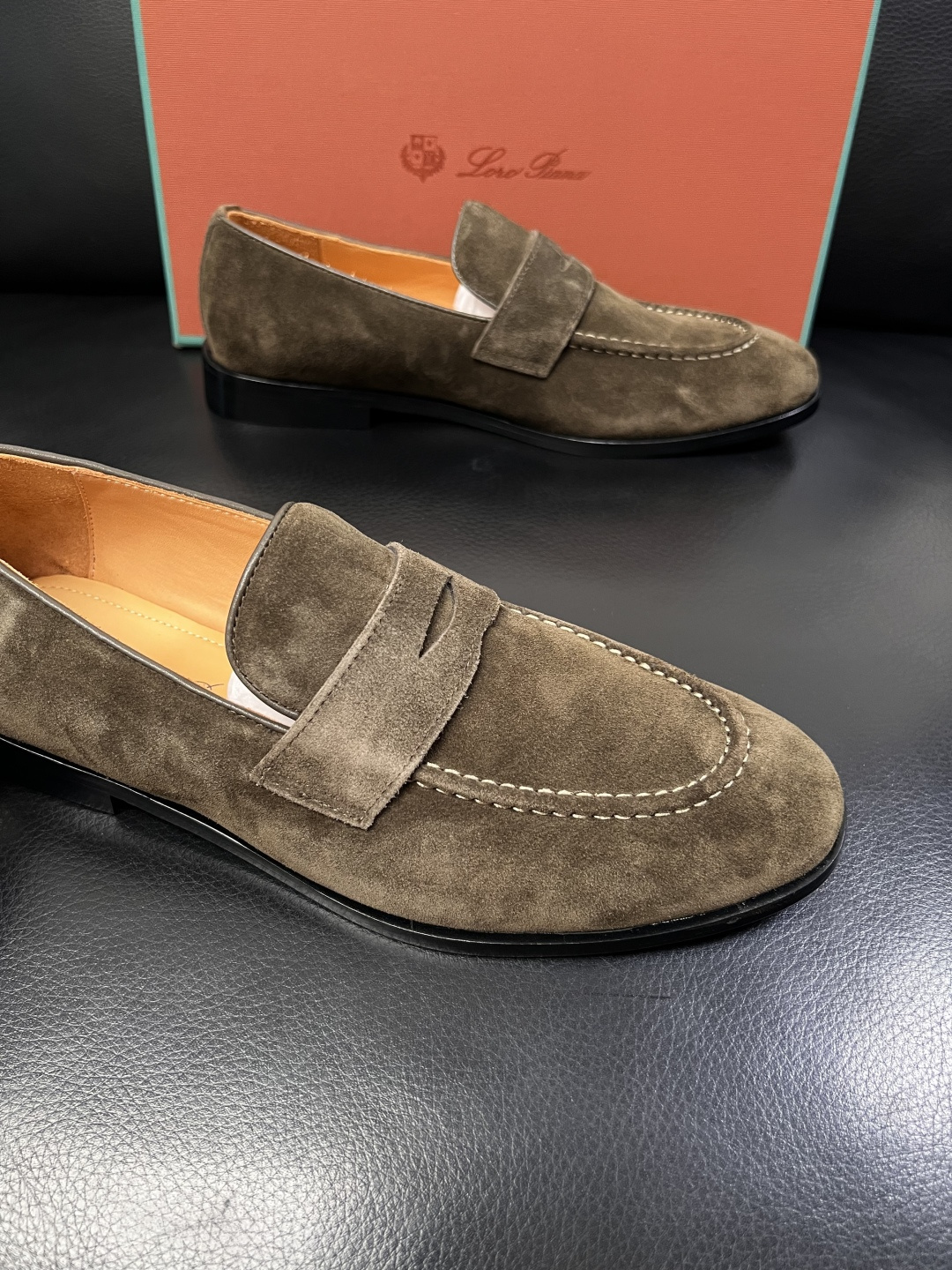 Loro Piana  高品质  顶级工艺品  诺悠翩雅  皮鞋新品专柜同步原厂配置，鞋面意大利进口牛皮