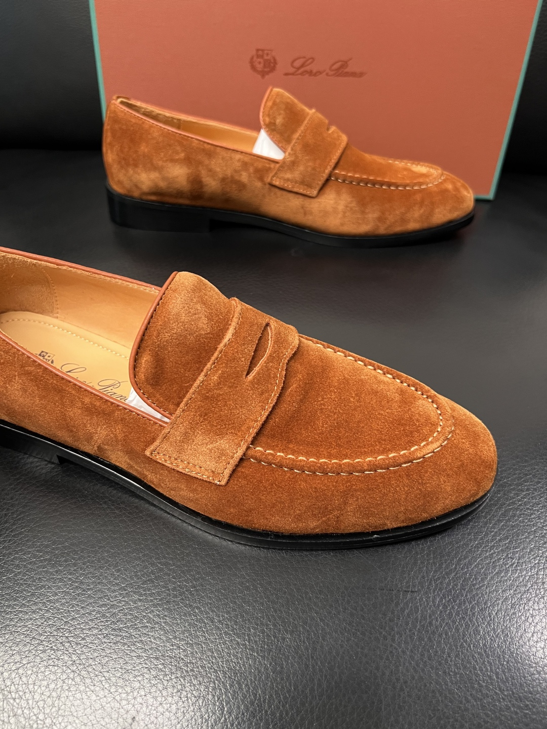 Loro Piana  高品质  顶级工艺品  诺悠翩雅  皮鞋新品专柜同步原厂配置，鞋面意大利进口牛皮