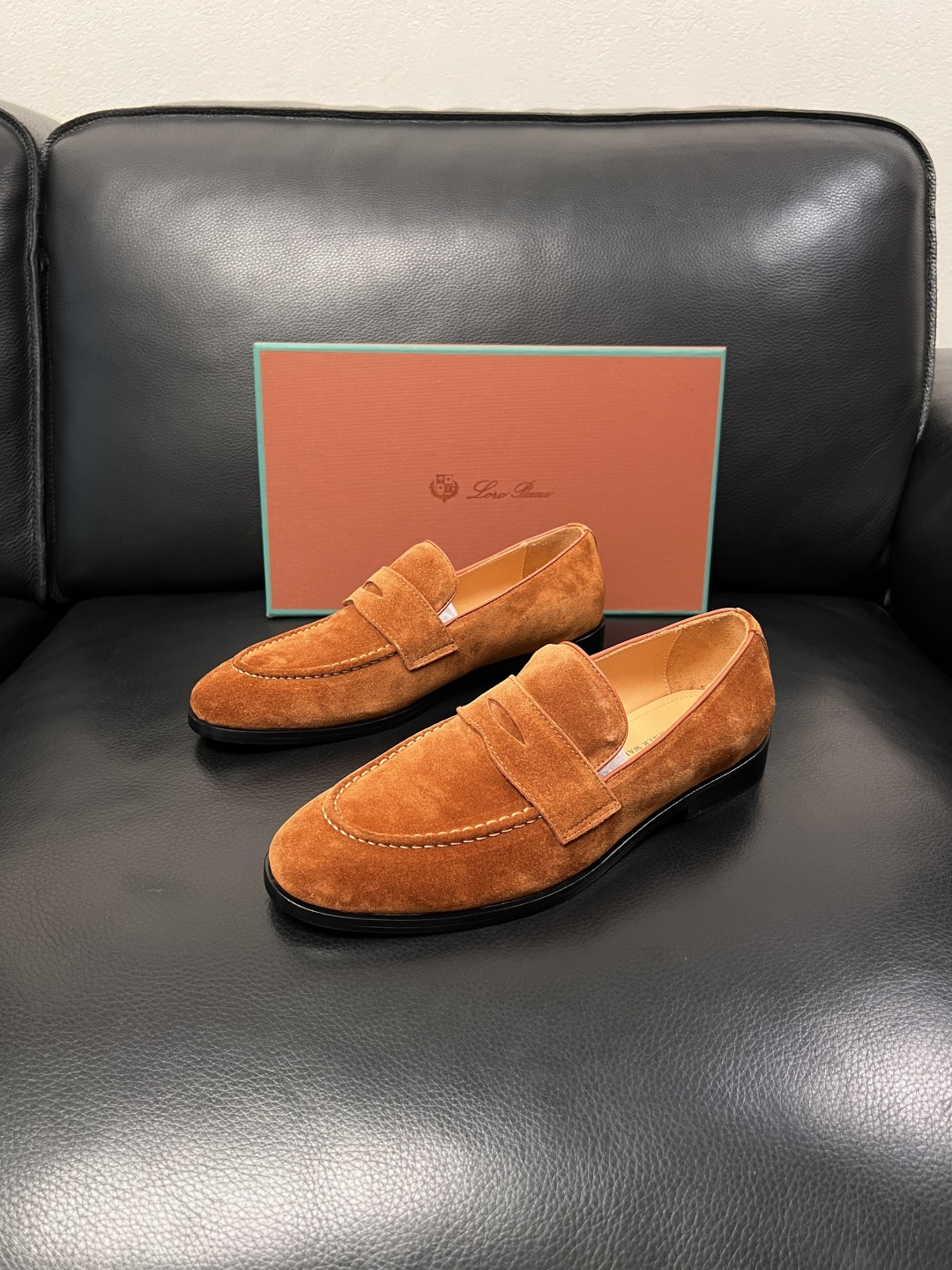 Loro Piana  高品质  顶级工艺品  诺悠翩雅  皮鞋新品专柜同步原厂配置，鞋面意大利进口牛皮