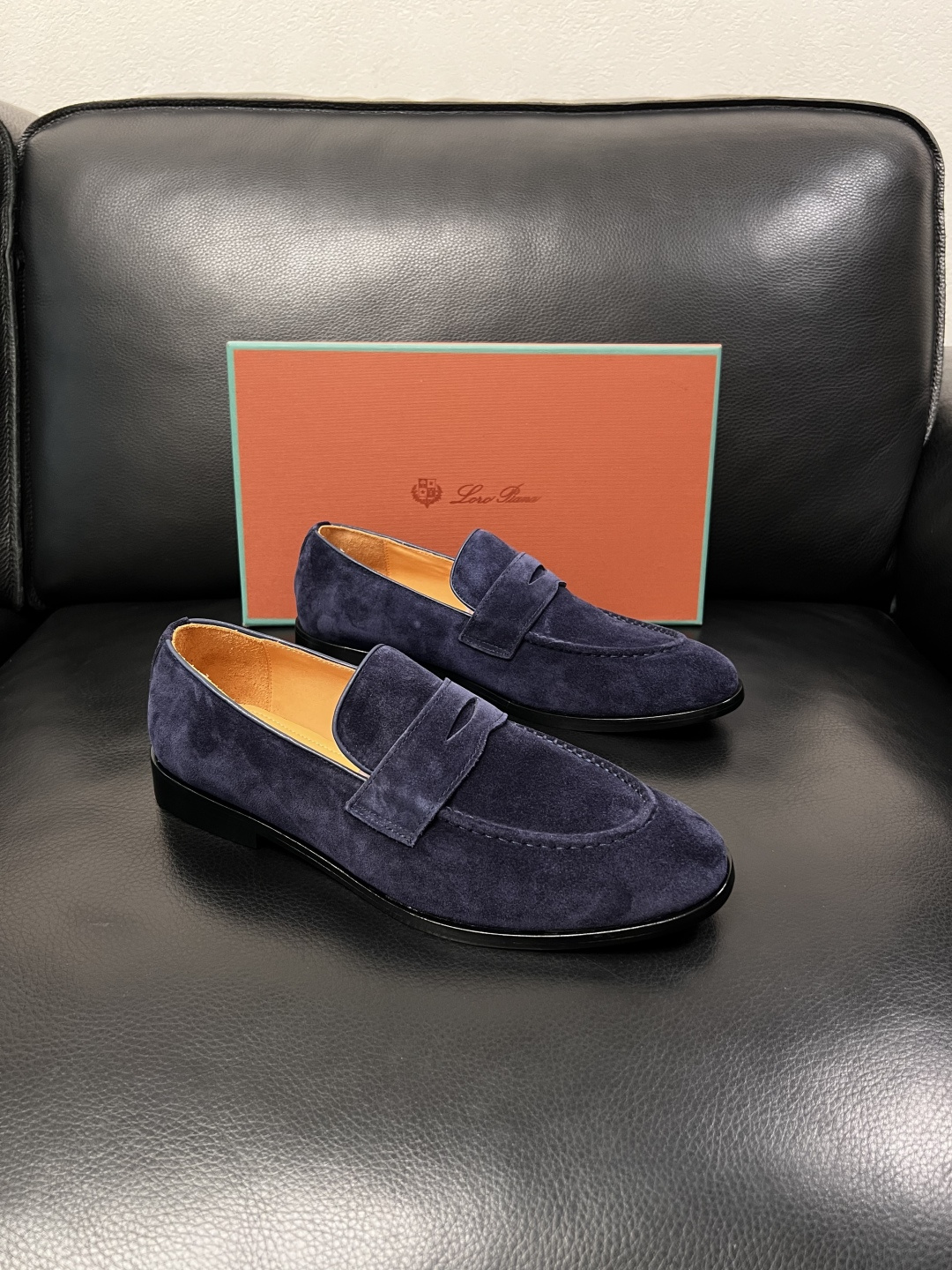 Loro Piana  高品质  顶级工艺品  诺悠翩雅  皮鞋新品专柜同步原厂配置，鞋面意大利进口牛皮