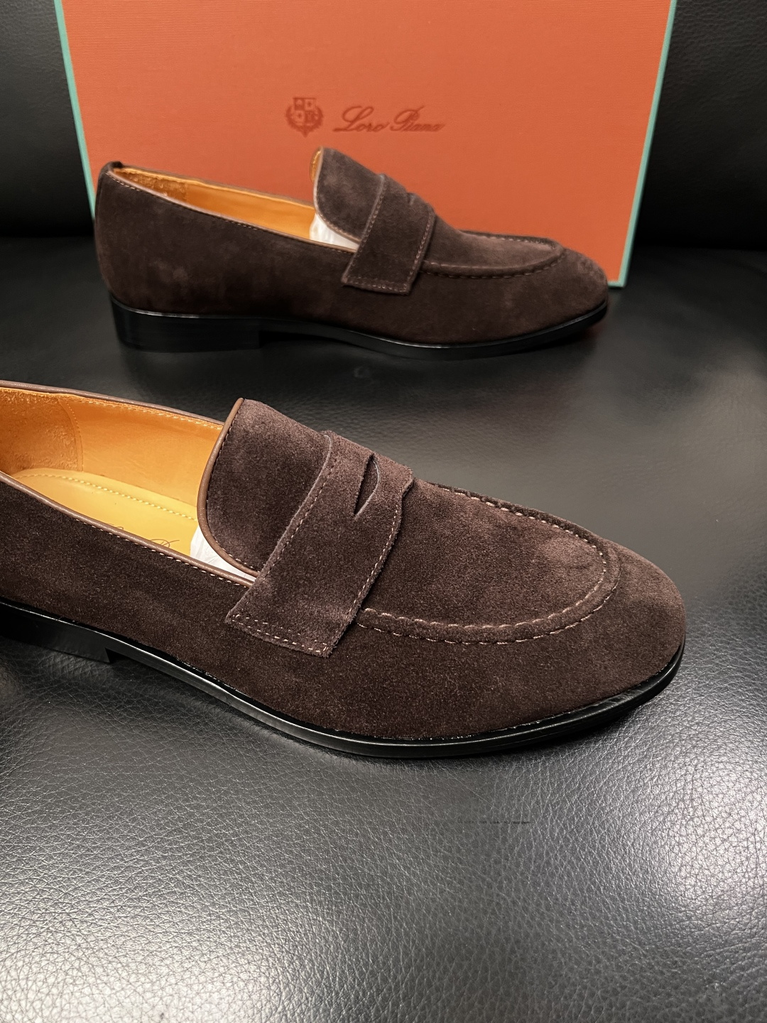 Loro Piana  高品质  顶级工艺品  诺悠翩雅  皮鞋新品专柜同步原厂配置，鞋面意大利进口牛皮