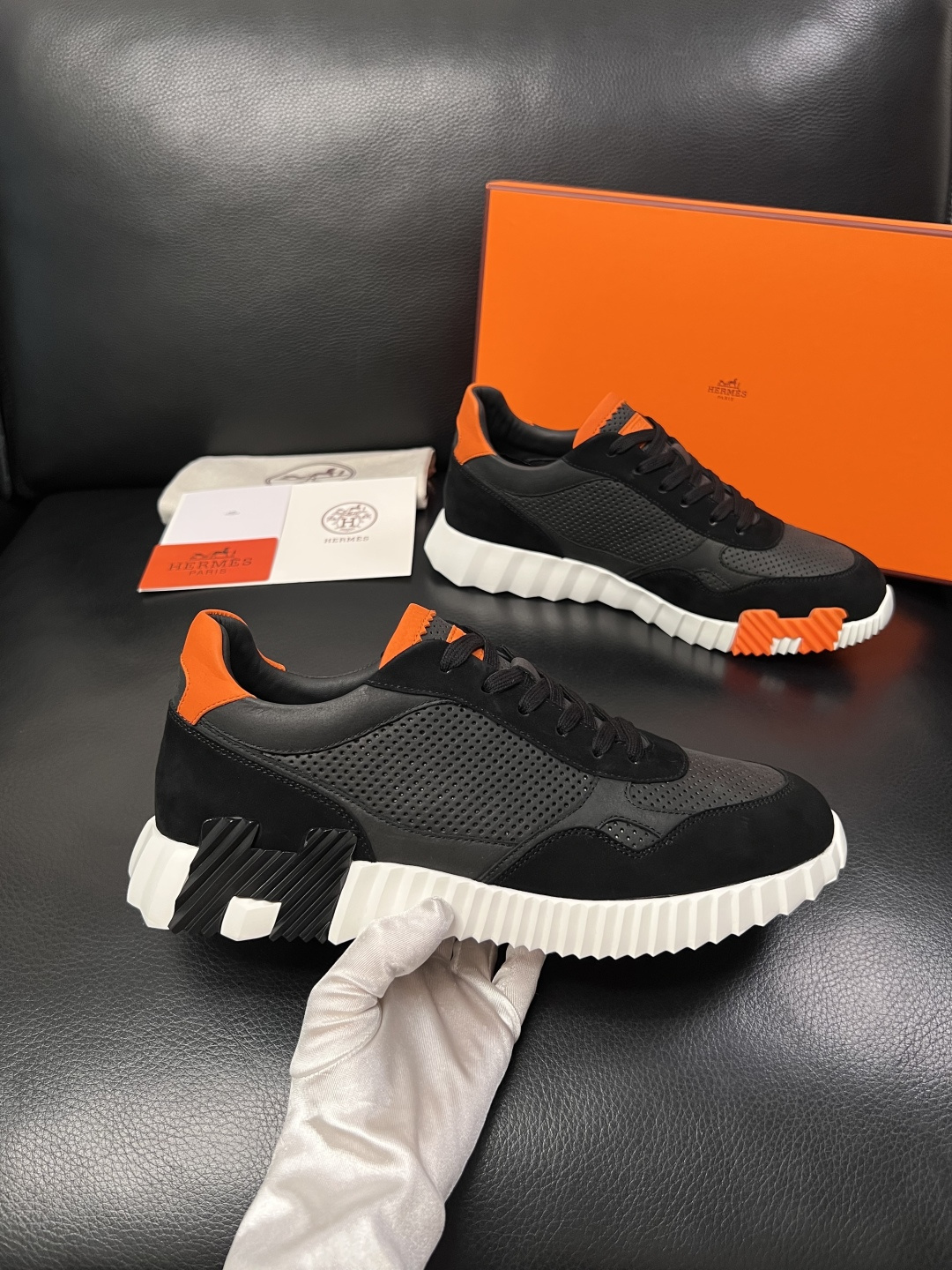 Hermes  高品质  顶级工艺品  爱马仕 专柜同步发售原厂配置，意大利进口原版牛皮面料，高品质拼接