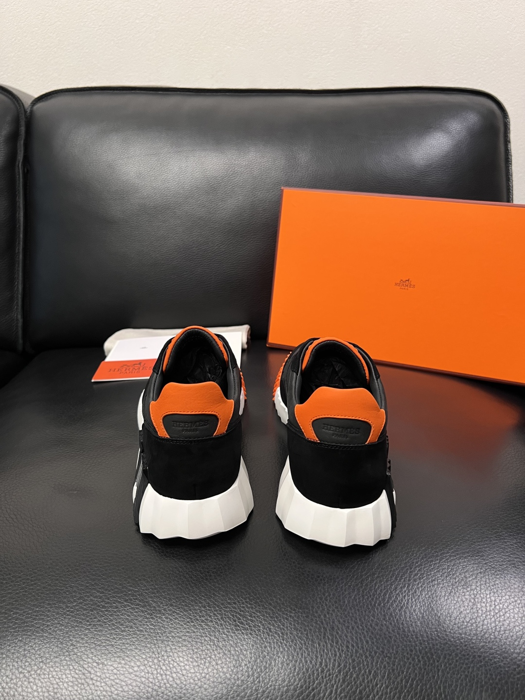Hermes  高品质  顶级工艺品  爱马仕 专柜同步发售原厂配置，意大利进口原版牛皮面料，高品质拼接