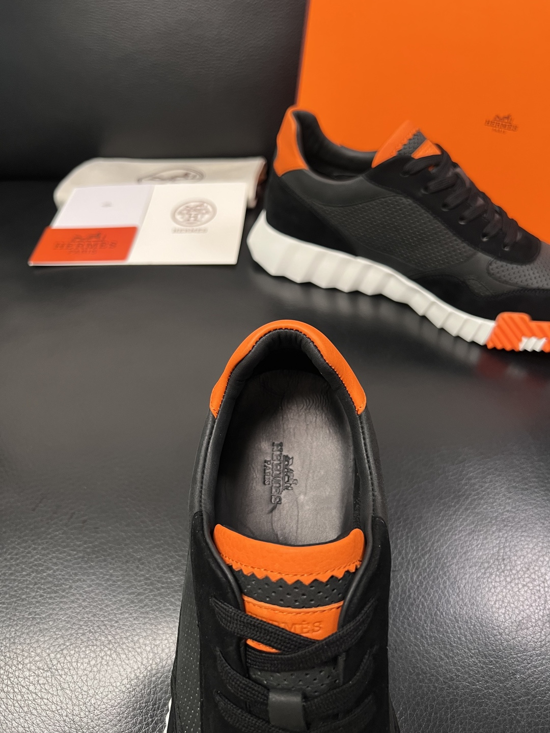 Hermes  高品质  顶级工艺品  爱马仕 专柜同步发售原厂配置，意大利进口原版牛皮面料，高品质拼接
