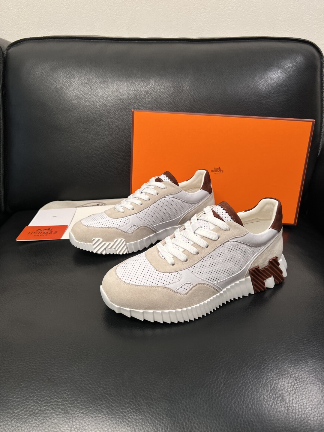 Hermes  高品质  顶级工艺品  爱马仕 专柜同步发售原厂配置，意大利进口原版牛皮面料，高品质拼接
