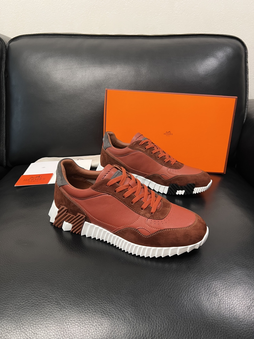 Hermes  高品质  顶级工艺品  爱马仕 专柜同步发售原厂配置，意大利进口原版牛皮面料，高品质拼接