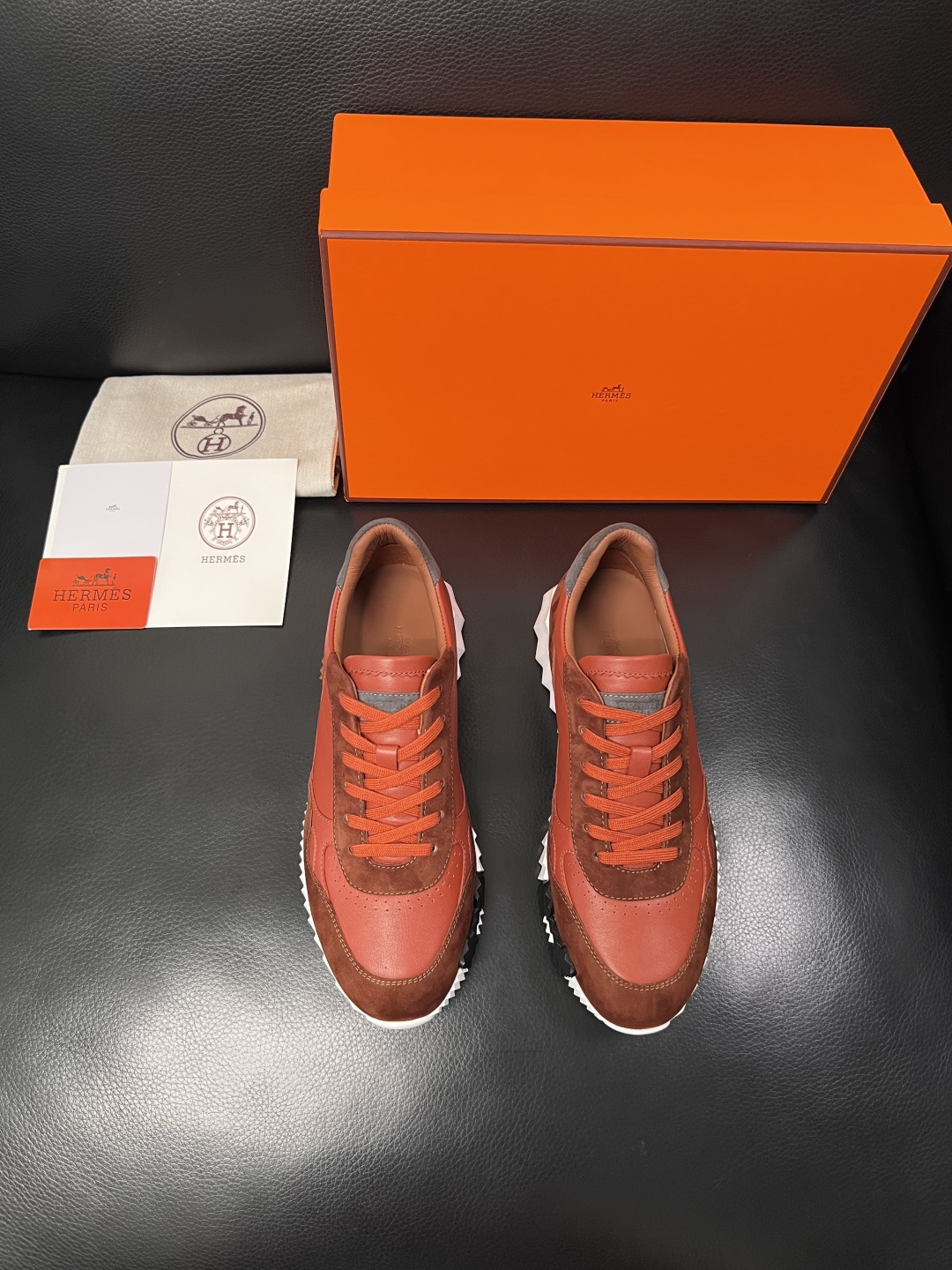 Hermes  高品质  顶级工艺品  爱马仕 专柜同步发售原厂配置，意大利进口原版牛皮面料，高品质拼接
