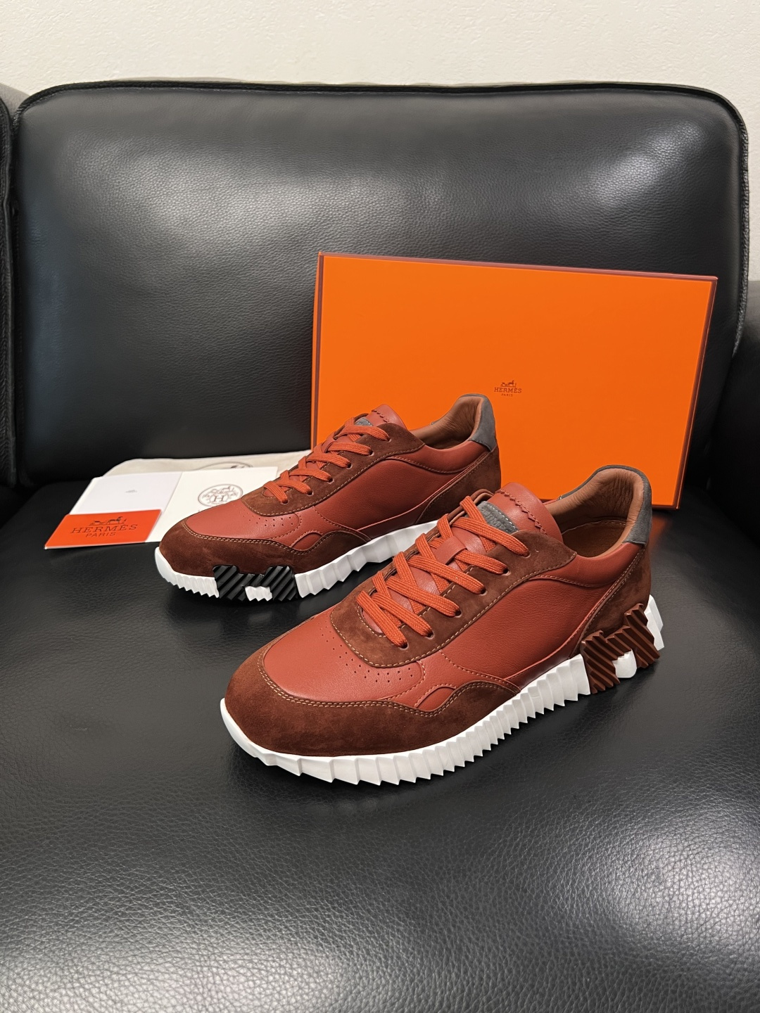 Hermes  高品质  顶级工艺品  爱马仕 专柜同步发售原厂配置，意大利进口原版牛皮面料，高品质拼接