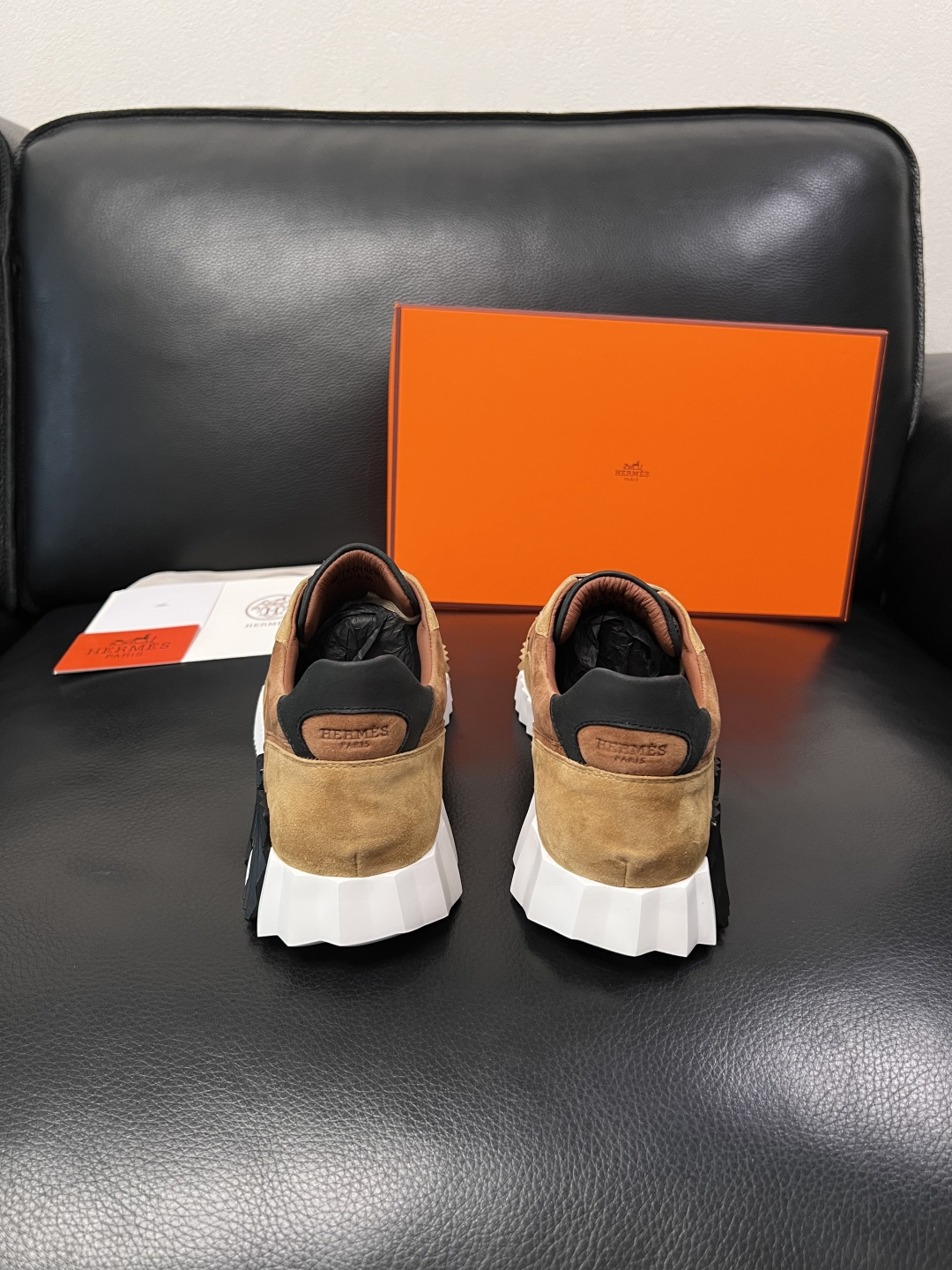 Hermes  高品质  顶级工艺品  爱马仕 专柜同步发售原厂配置，意大利进口原版牛皮面料，高品质拼接