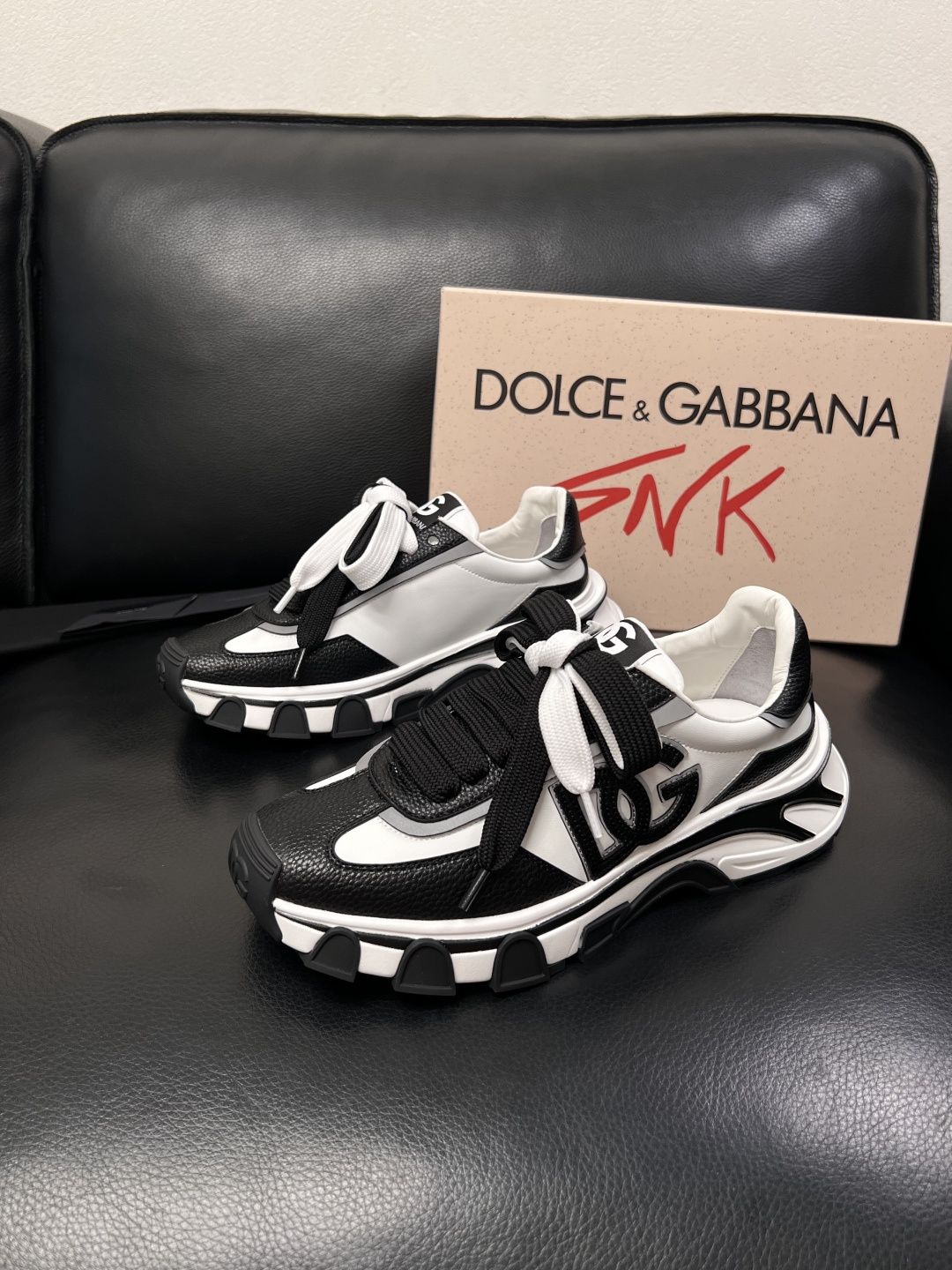 Dolce & Gabbana   高品质  顶级工艺品  杜嘉班纳 爆款专柜新品同步，鞋面意大利进口牛