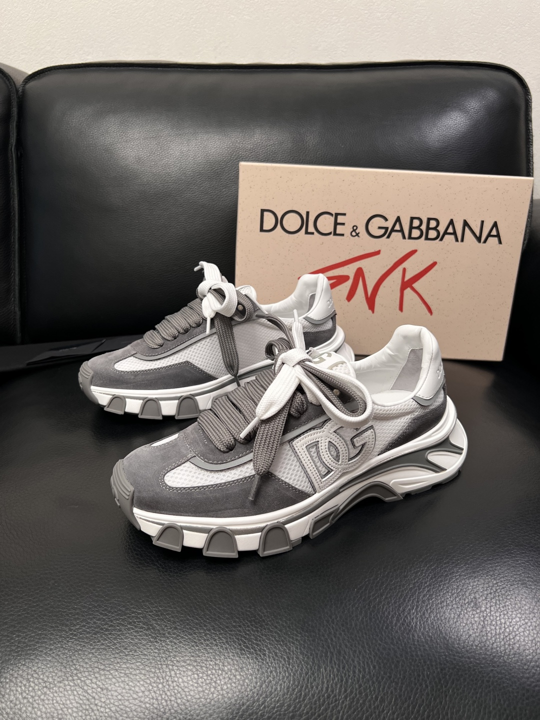 Dolce & Gabbana   高品质  顶级工艺品  杜嘉班纳 爆款专柜新品同步，鞋面意大利进口牛