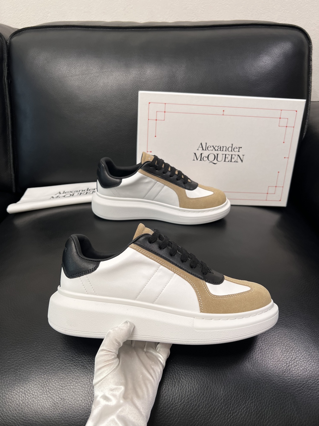 Alexander McQueen  高品质  顶级工艺品  麦昆  专柜同步 原厂配置，意大利进口原版