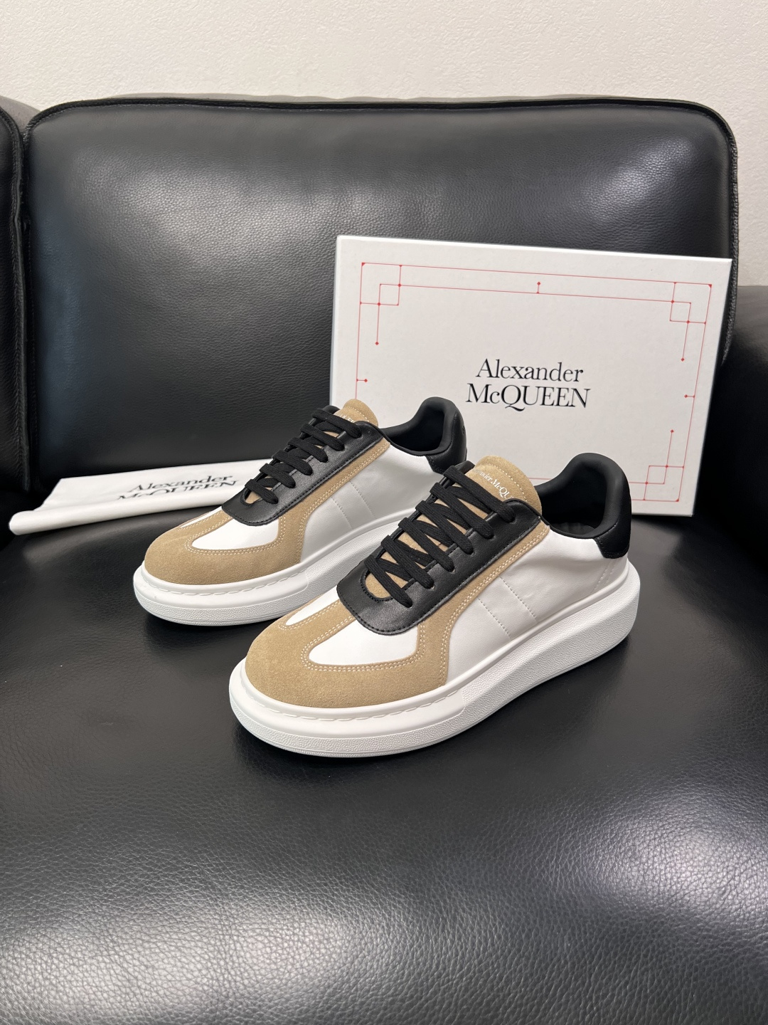 Alexander McQueen  高品质  顶级工艺品  麦昆  专柜同步 原厂配置，意大利进口原版