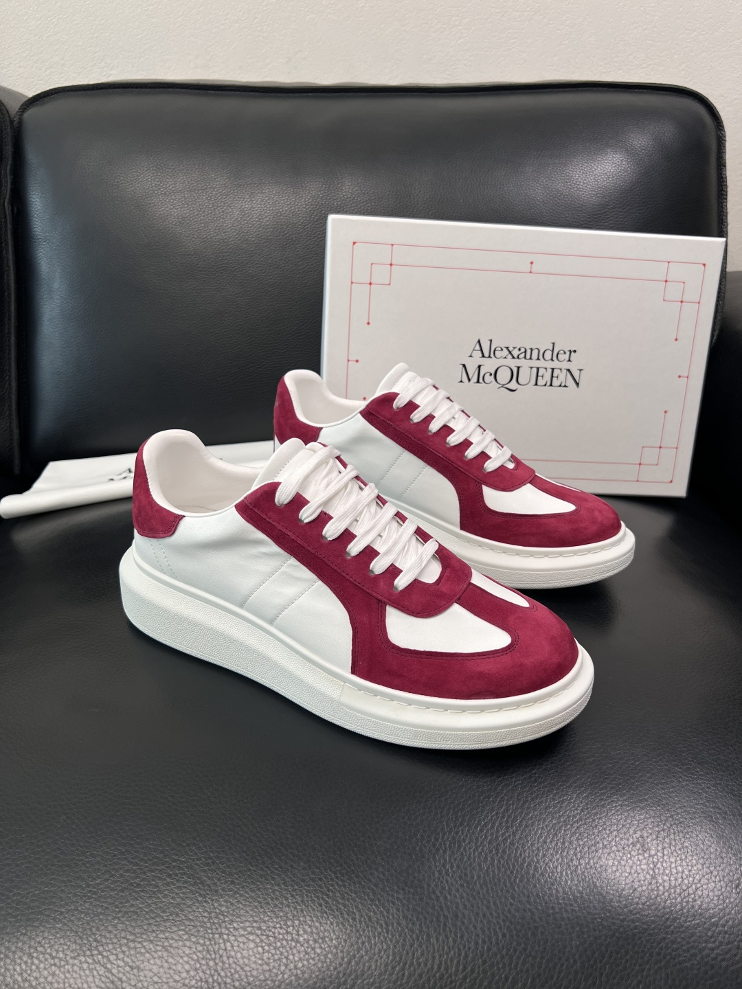 Alexander McQueen  高品质  顶级工艺品  麦昆  专柜同步 原厂配置，意大利进口原版