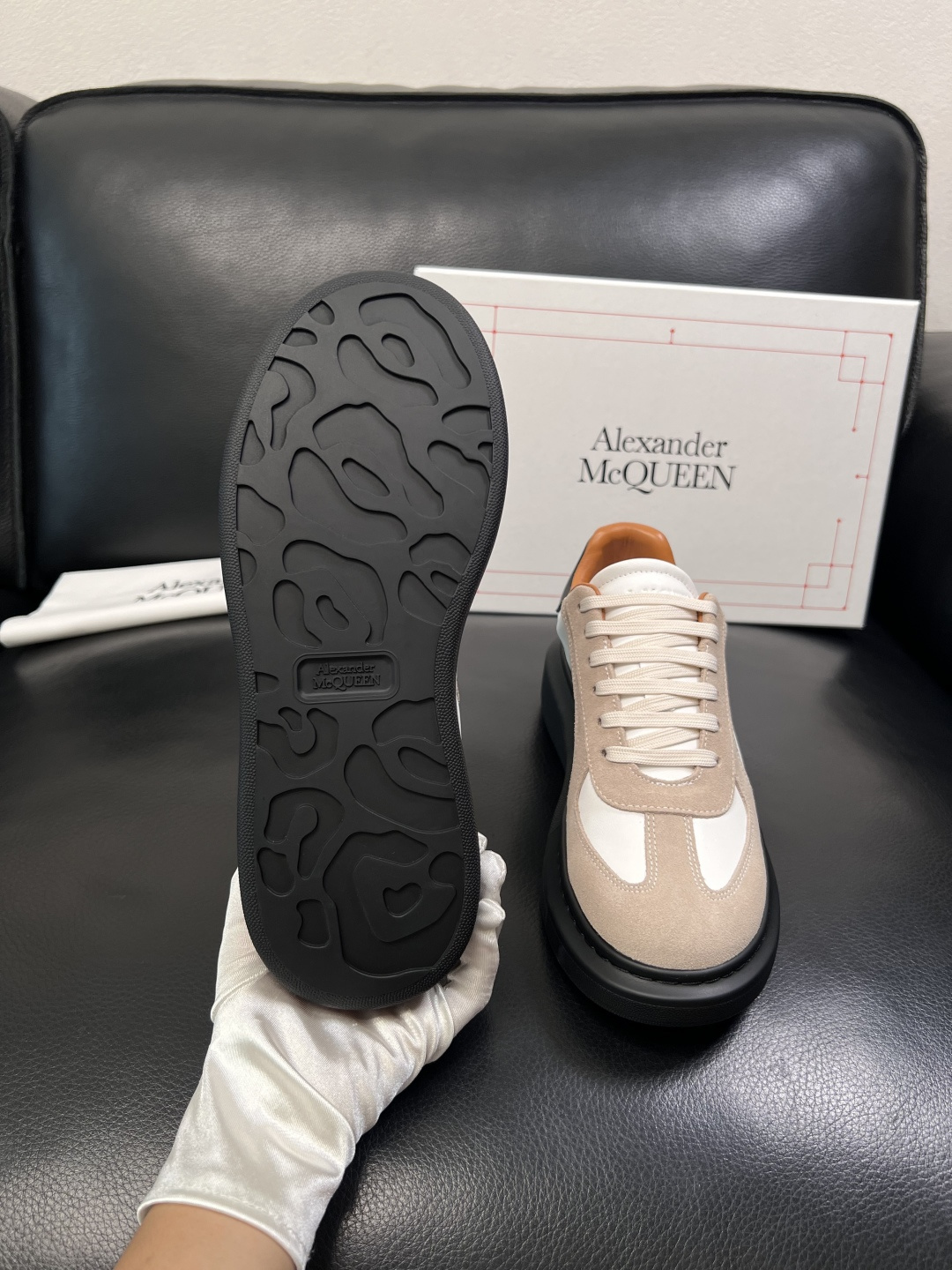Alexander McQueen  高品质  顶级工艺品  麦昆  专柜同步 原厂配置，意大利进口原版